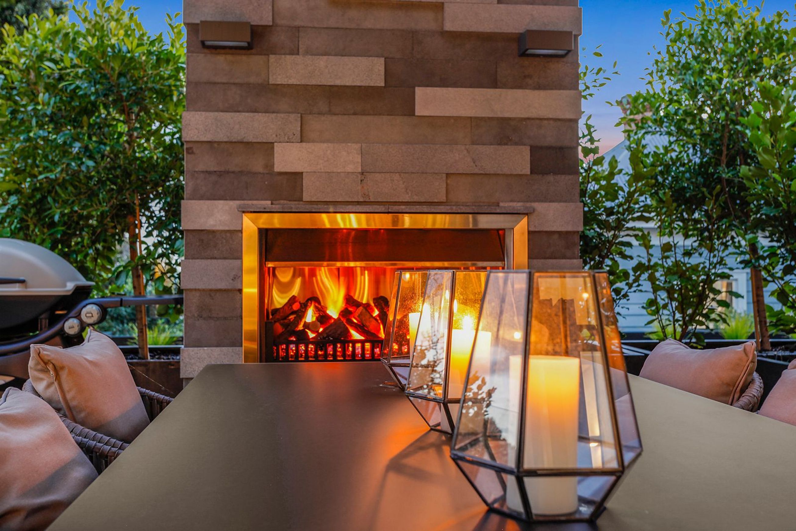 Aura Flued Outdoor Fireplace | 900mm