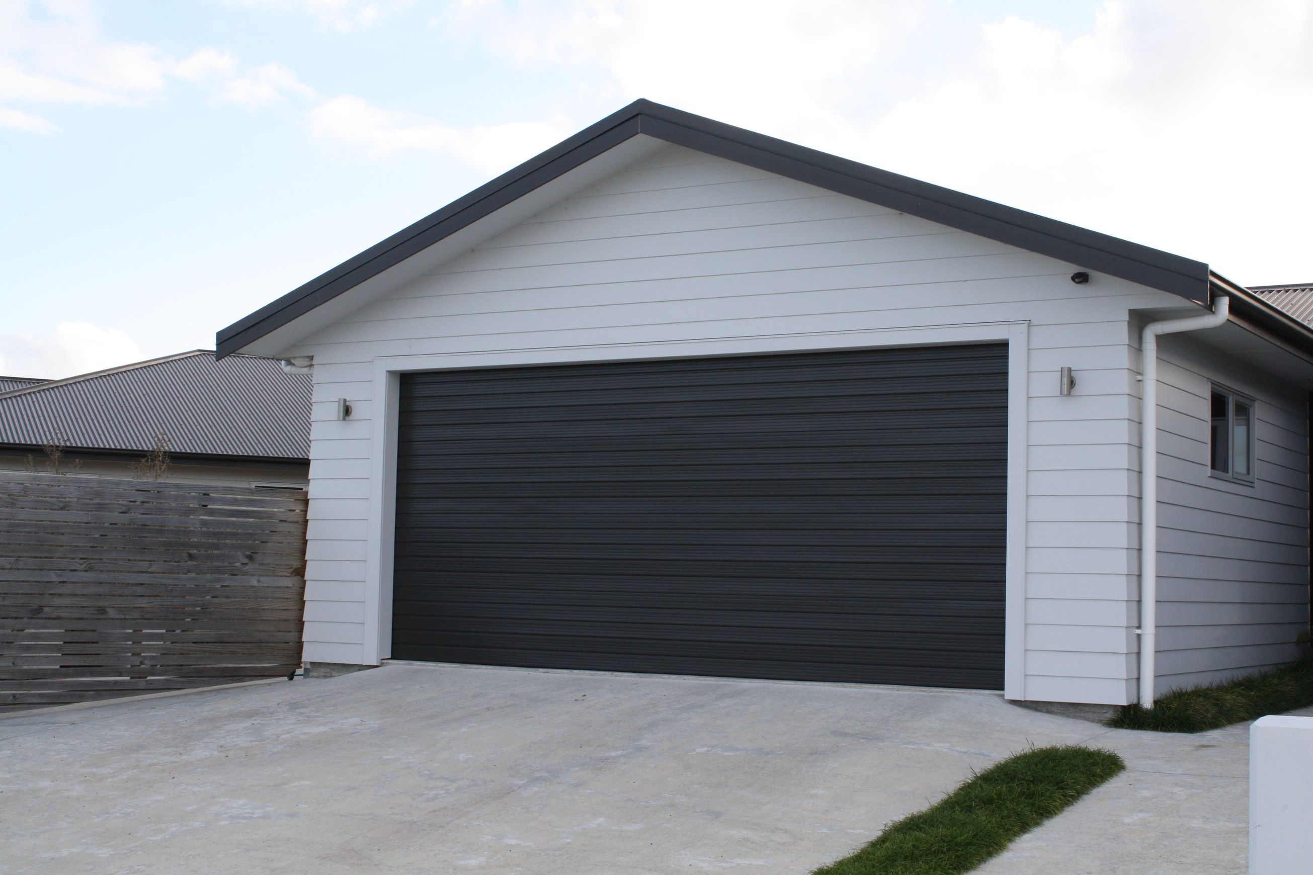 Classic Series - Harford Profile Garage Door