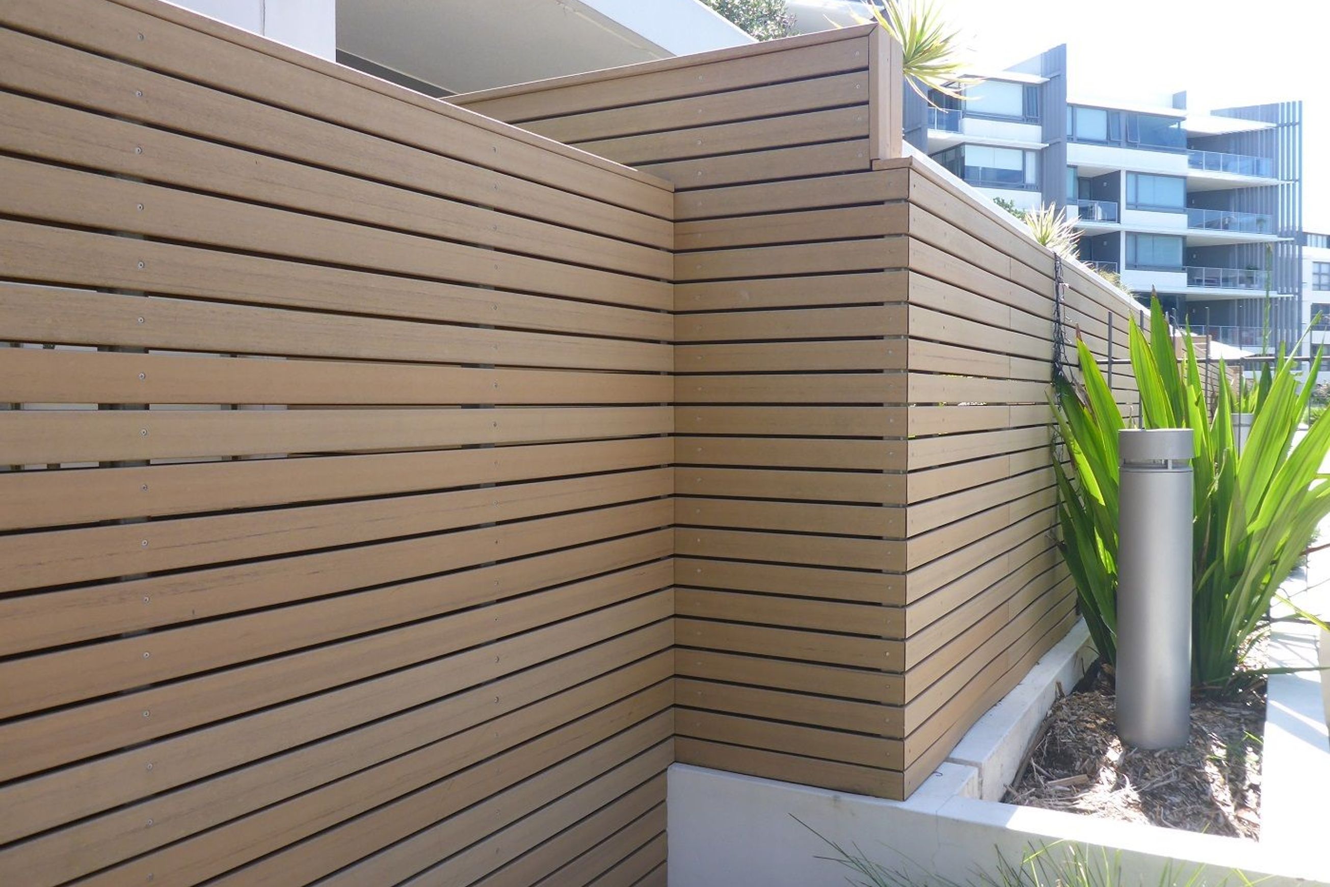 ModWood Sahara Screening
