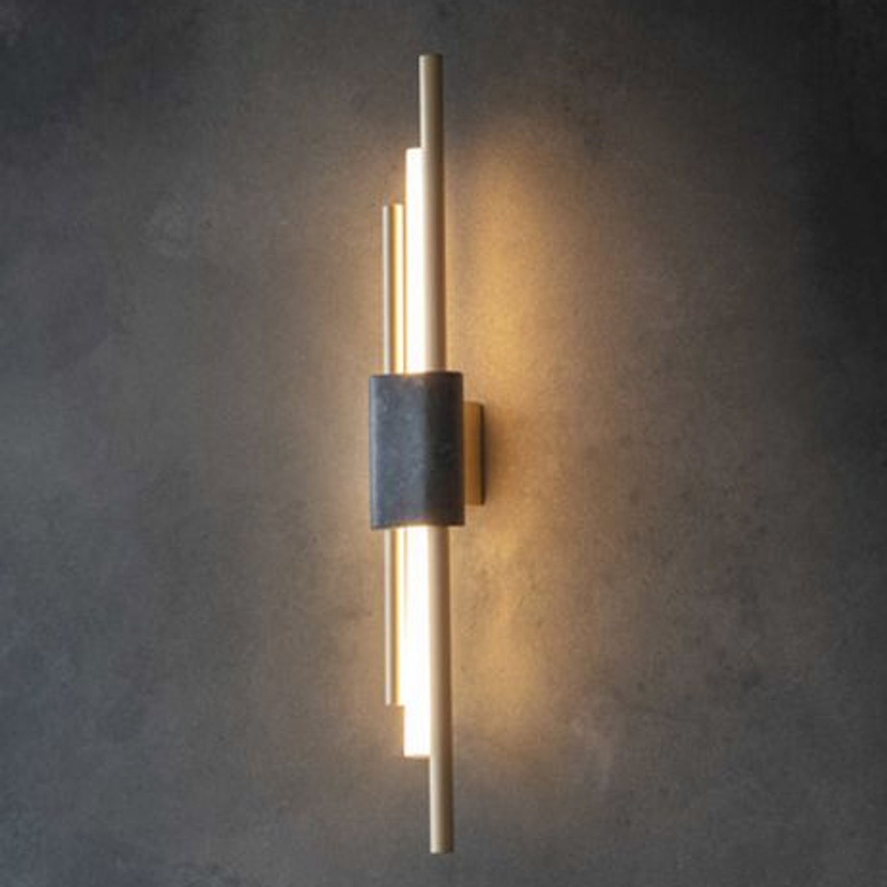 Tanto Wall Light
