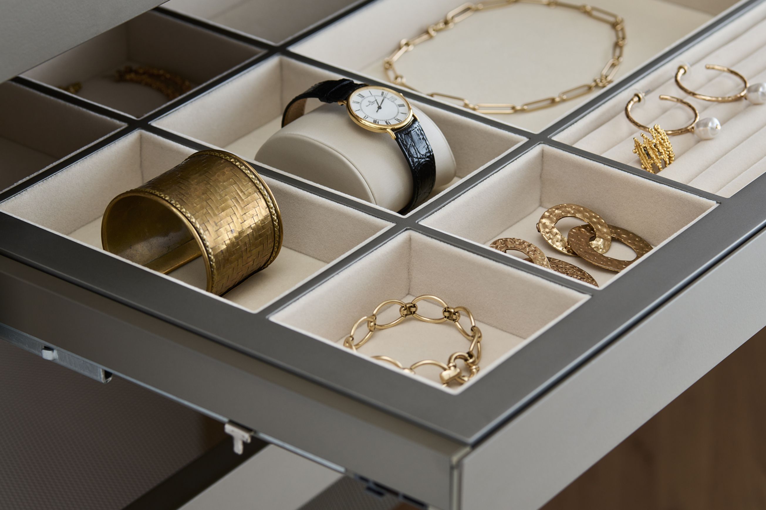 ClosetPro® Gennaro™ Ultra 550™ Accessories