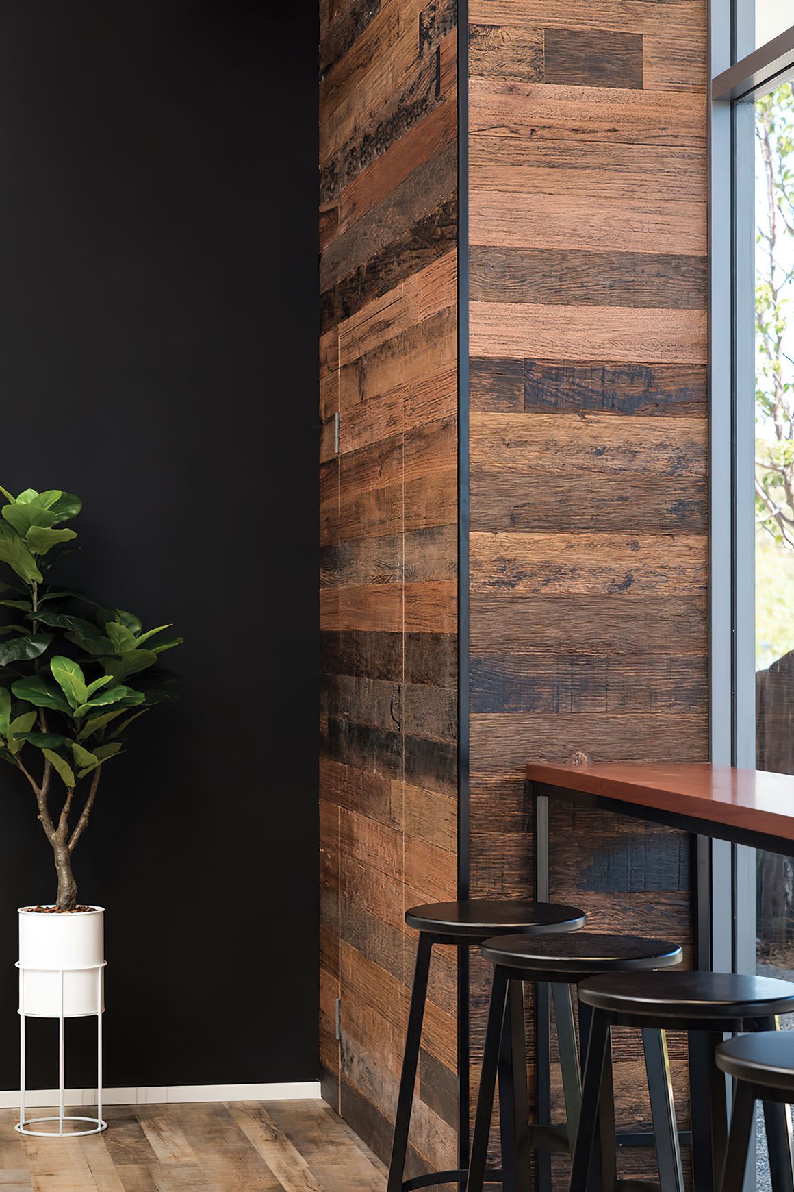 RECM2124 Reclaimed Oak Rill
