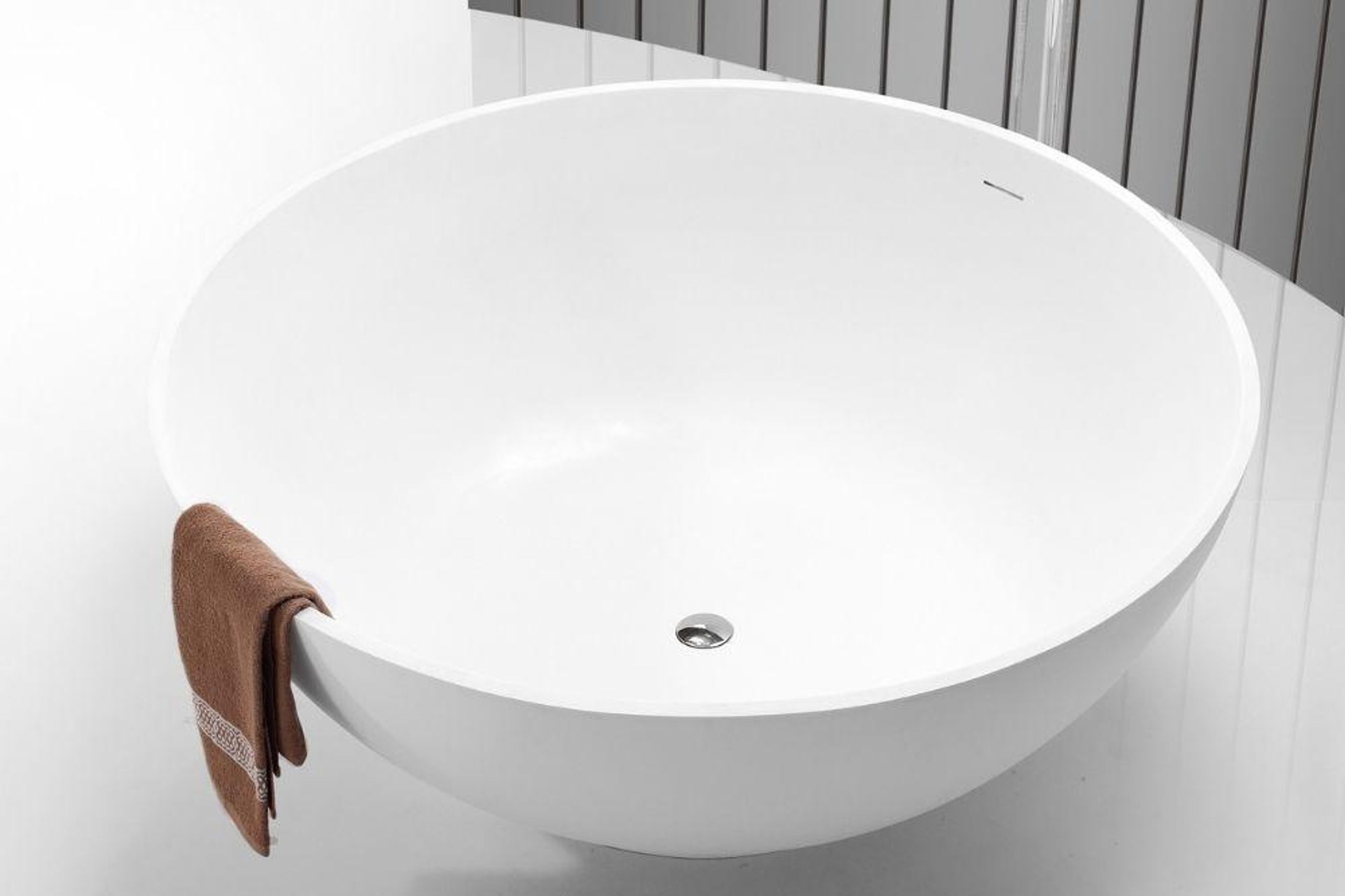 B056 Resort-style Round Hugi Bath 1500MM