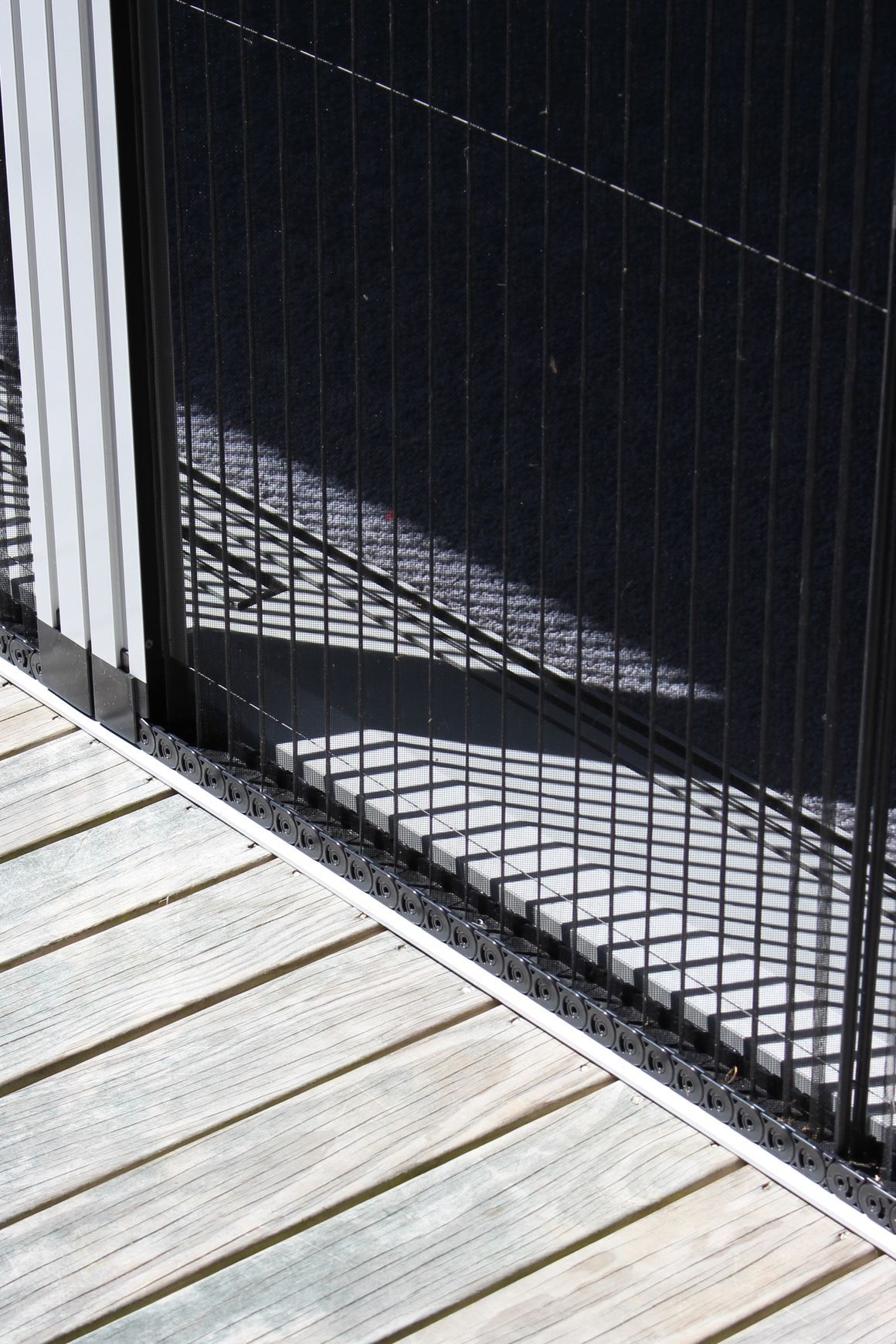 Venette™ Retractable Pleated Mesh Insect Screens