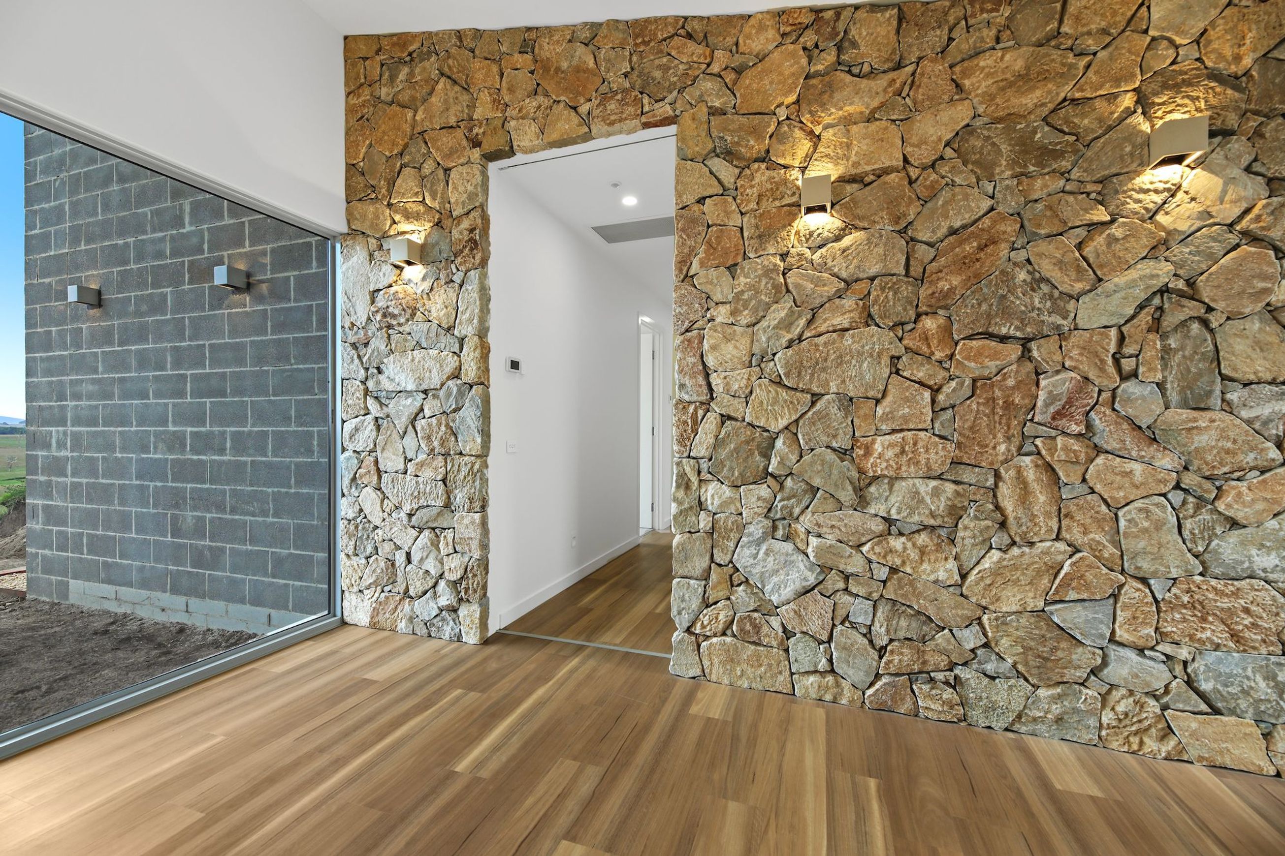 Loose Random Helvia Wall Cladding