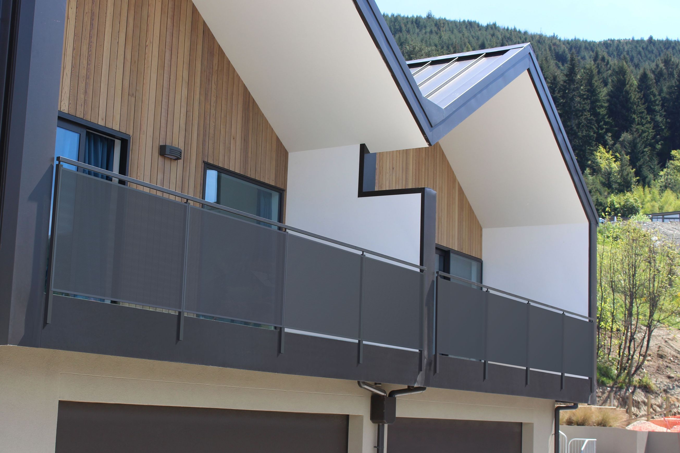 Edge® Lamerra™ Aluminium Balustrade