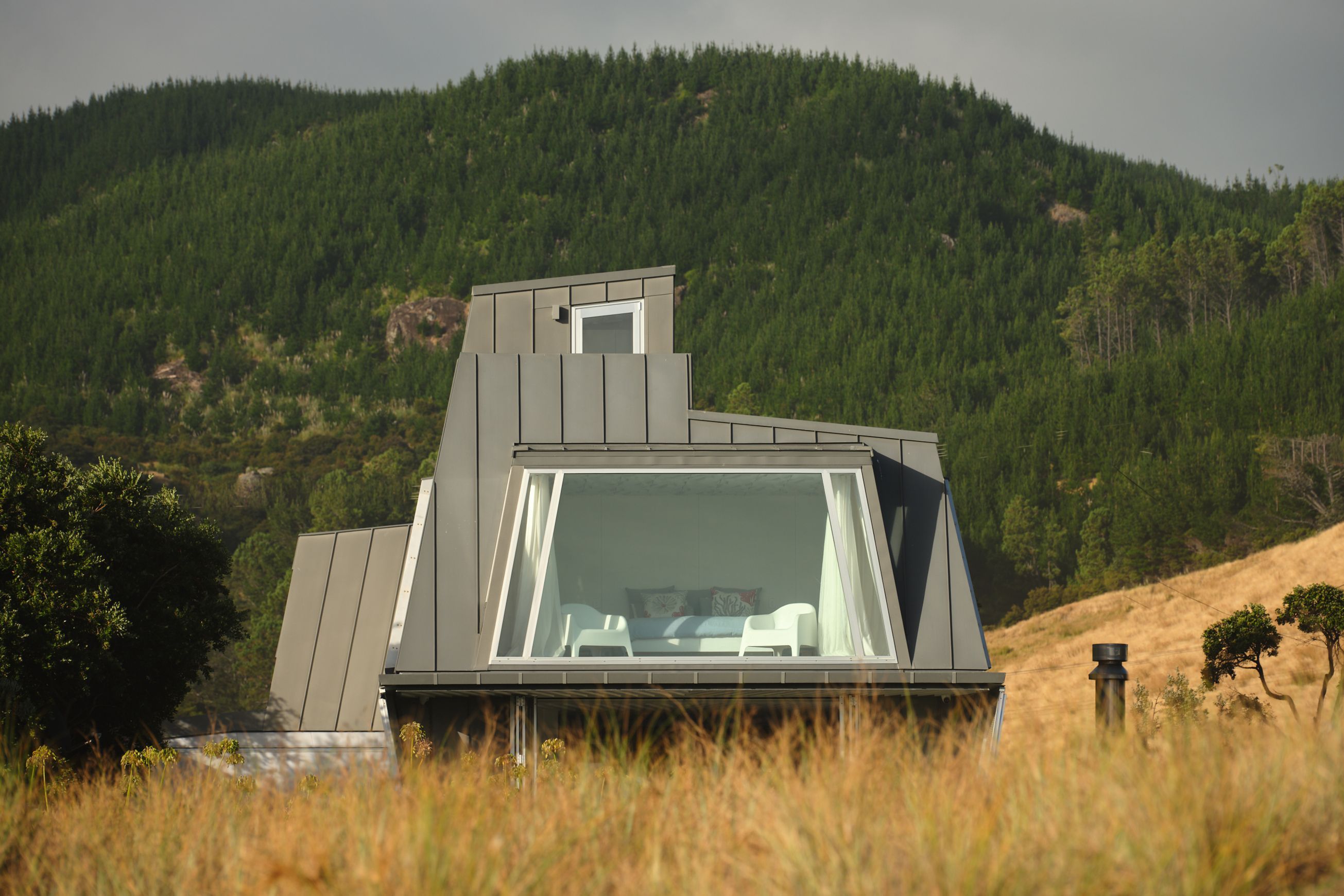 Smart Tray Standing Seam Metal Cladding