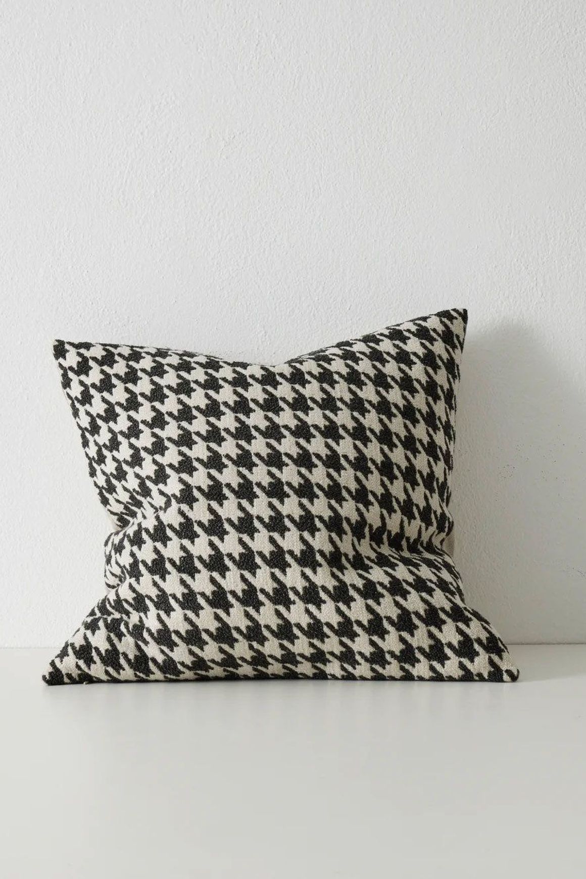 Weave Home Giovanni Cushion - Midnight | Bouclé Houndstooth