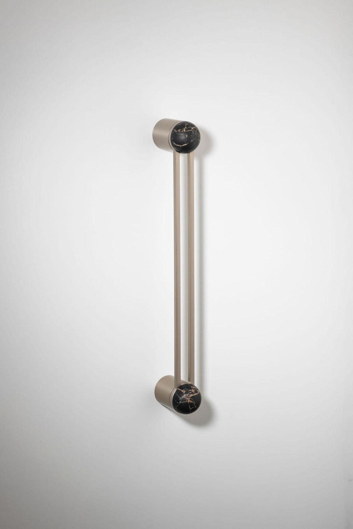 H04 Pull Handle Long