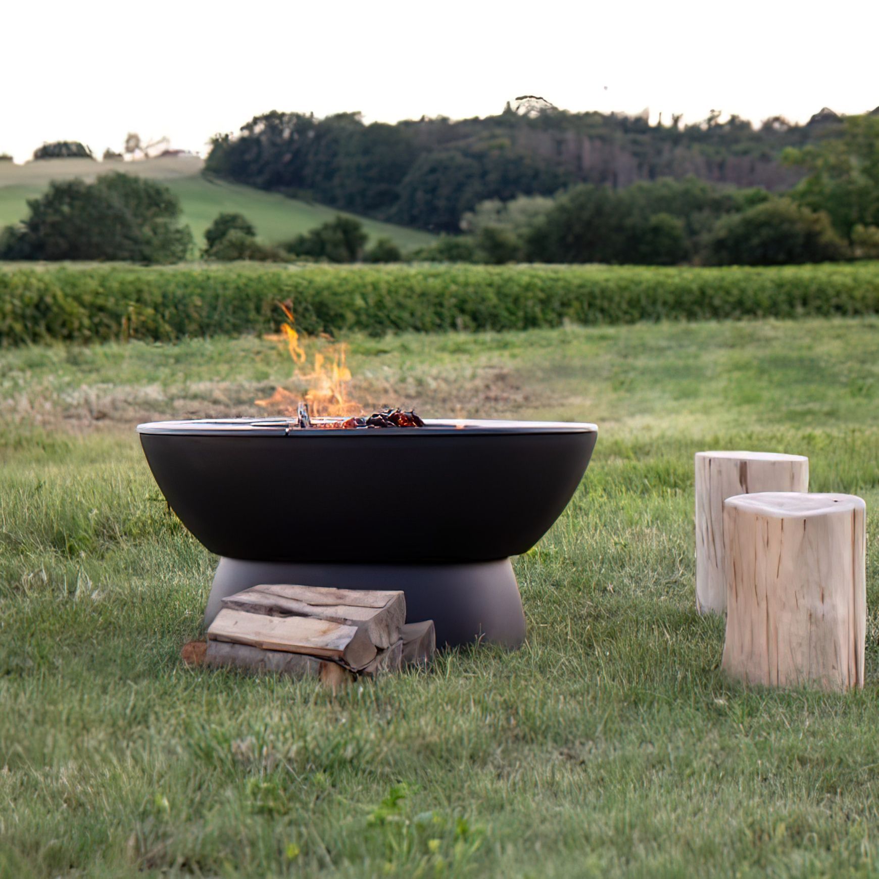 Hergóm Meteor Cast Iron Fire Pit