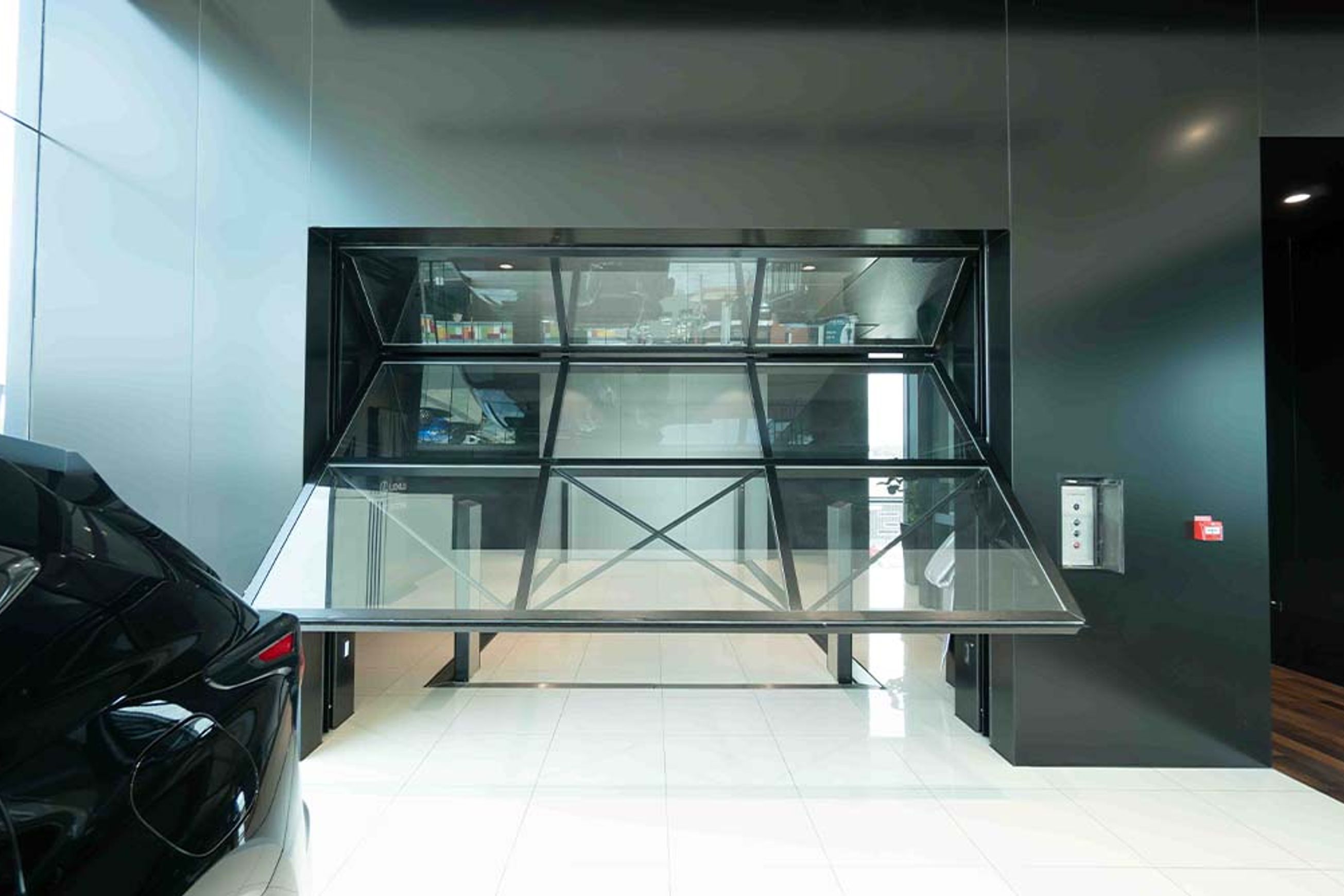 SC2000 Hingeway Counterweight Balanced Door | Counterweight Doors