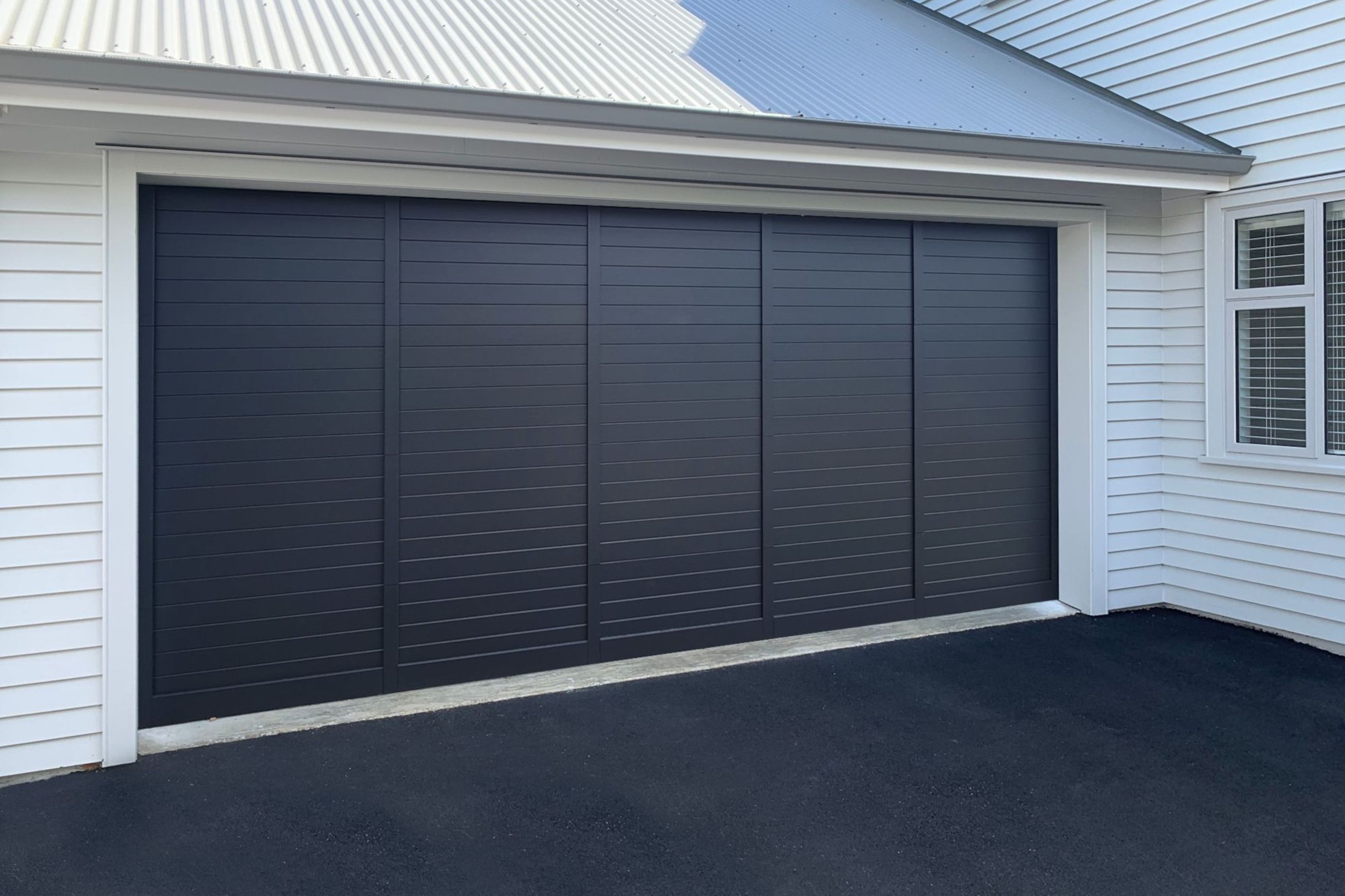 Custom Batten Aluminium Garage Door