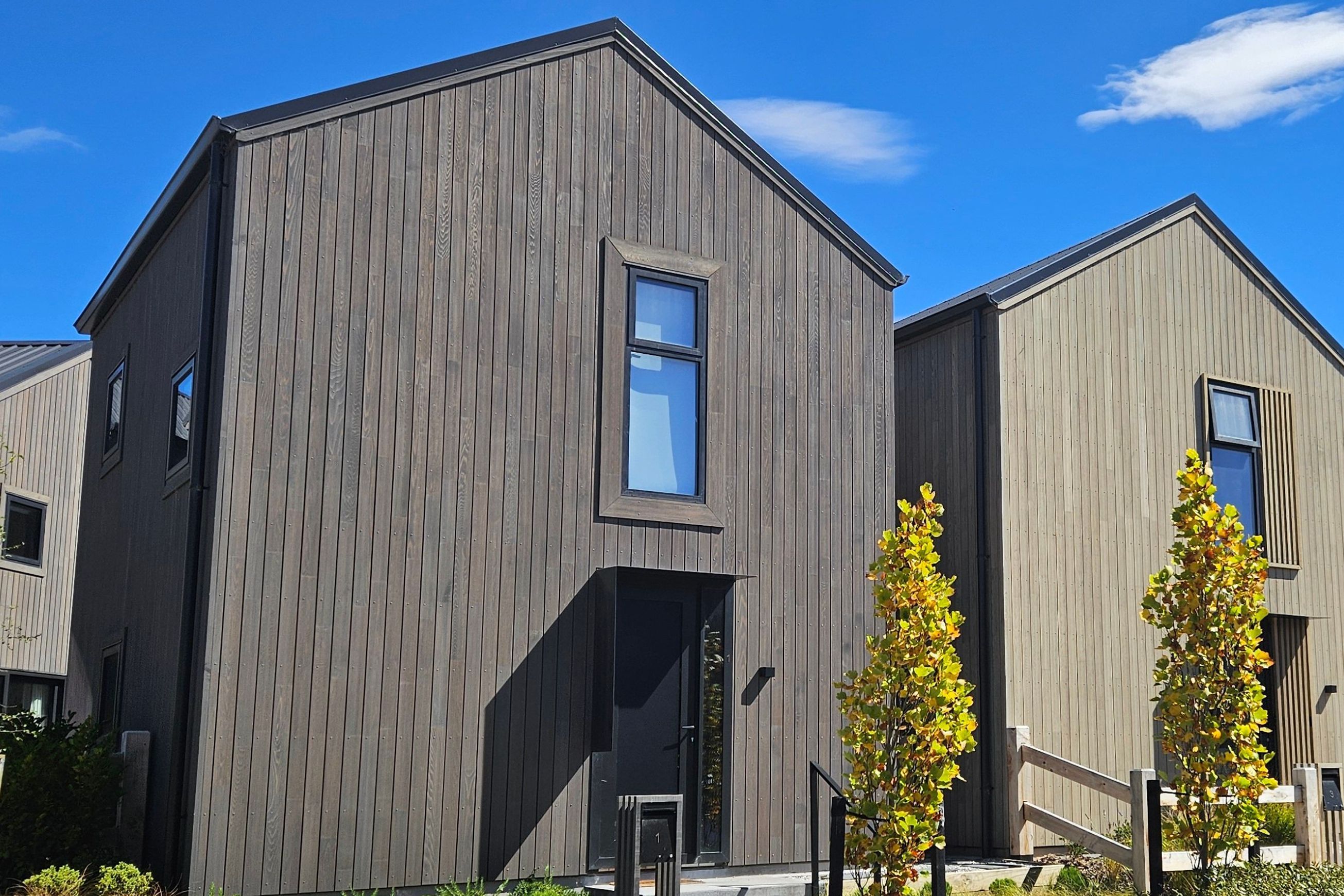 CedarLine Evolve Mixed Grain Cedar Cladding