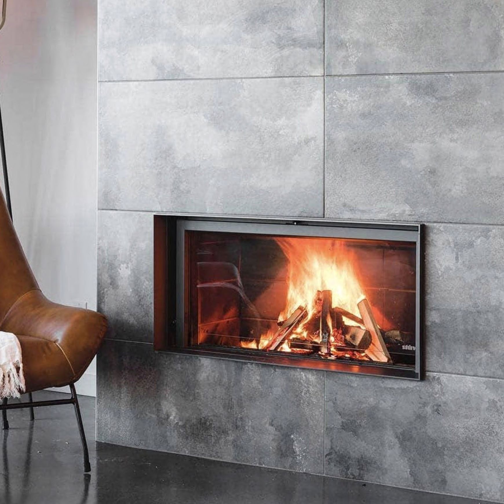 STUV 21 - 105 SF - Fireplace