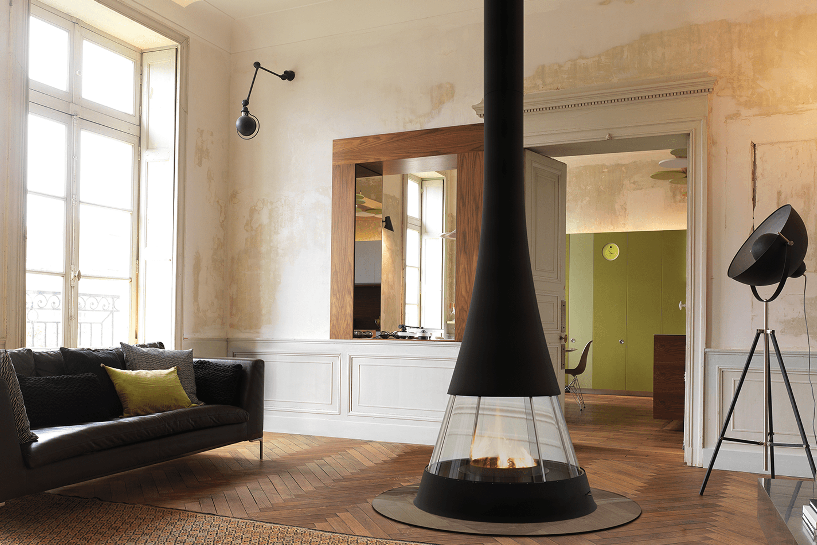 JC Bordelet Linea 914 - Suspended Wood Fireplace