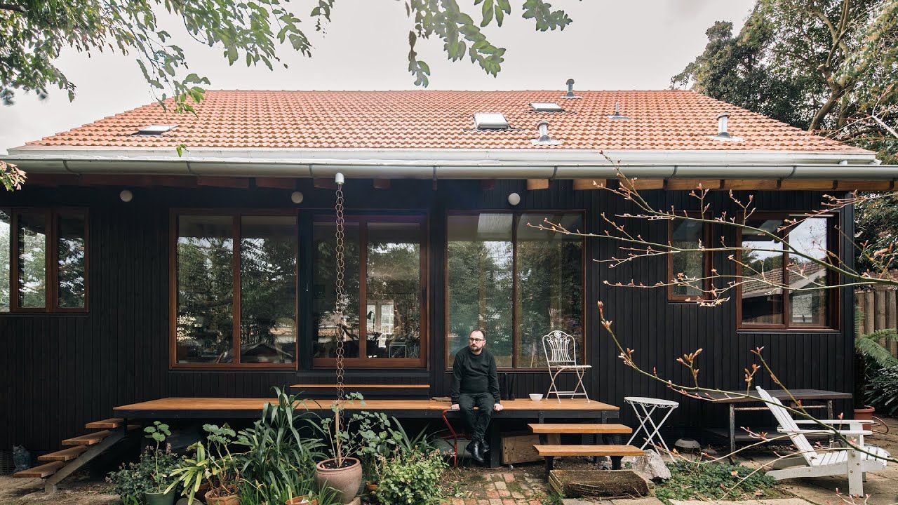 Japanese Architecture Inspired This 100-Year-Old Australian Cottage Renovation video