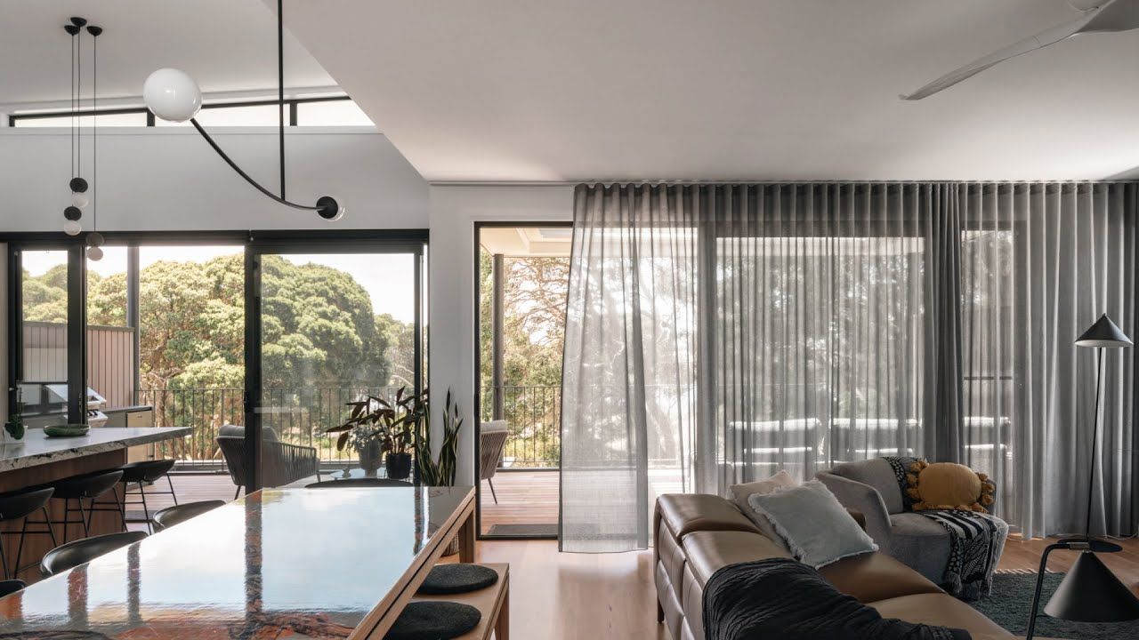 How This Biophilic Home Connects with the Treetops Seamlessly - Simple Dwelling