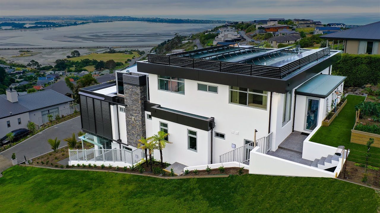 Project Omeo By LOC Construction, Architectural Build - Watch and listen to Tom as he walks and talks us through this incredible project and he details many of the unique features on this property. video