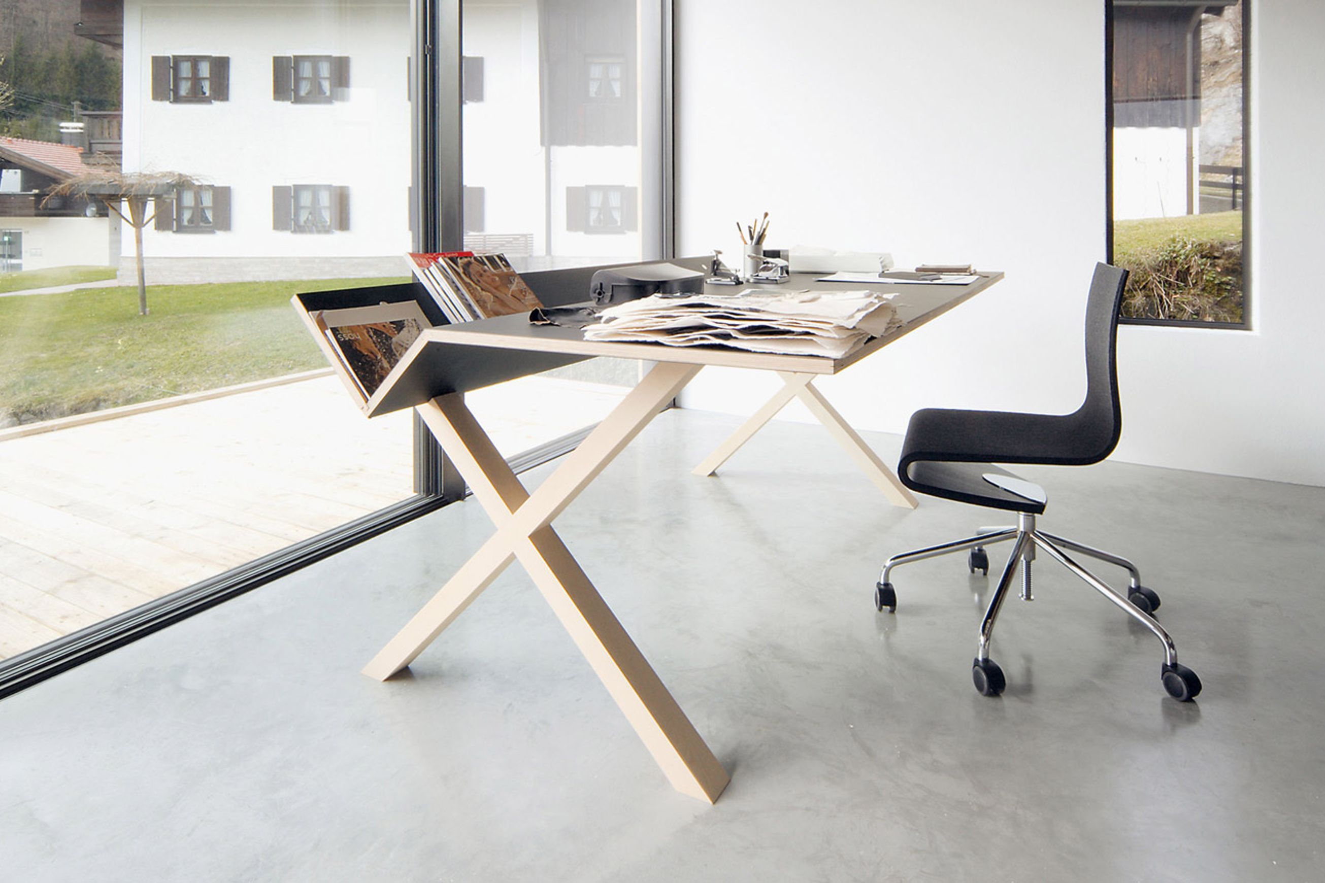 KANT Desk