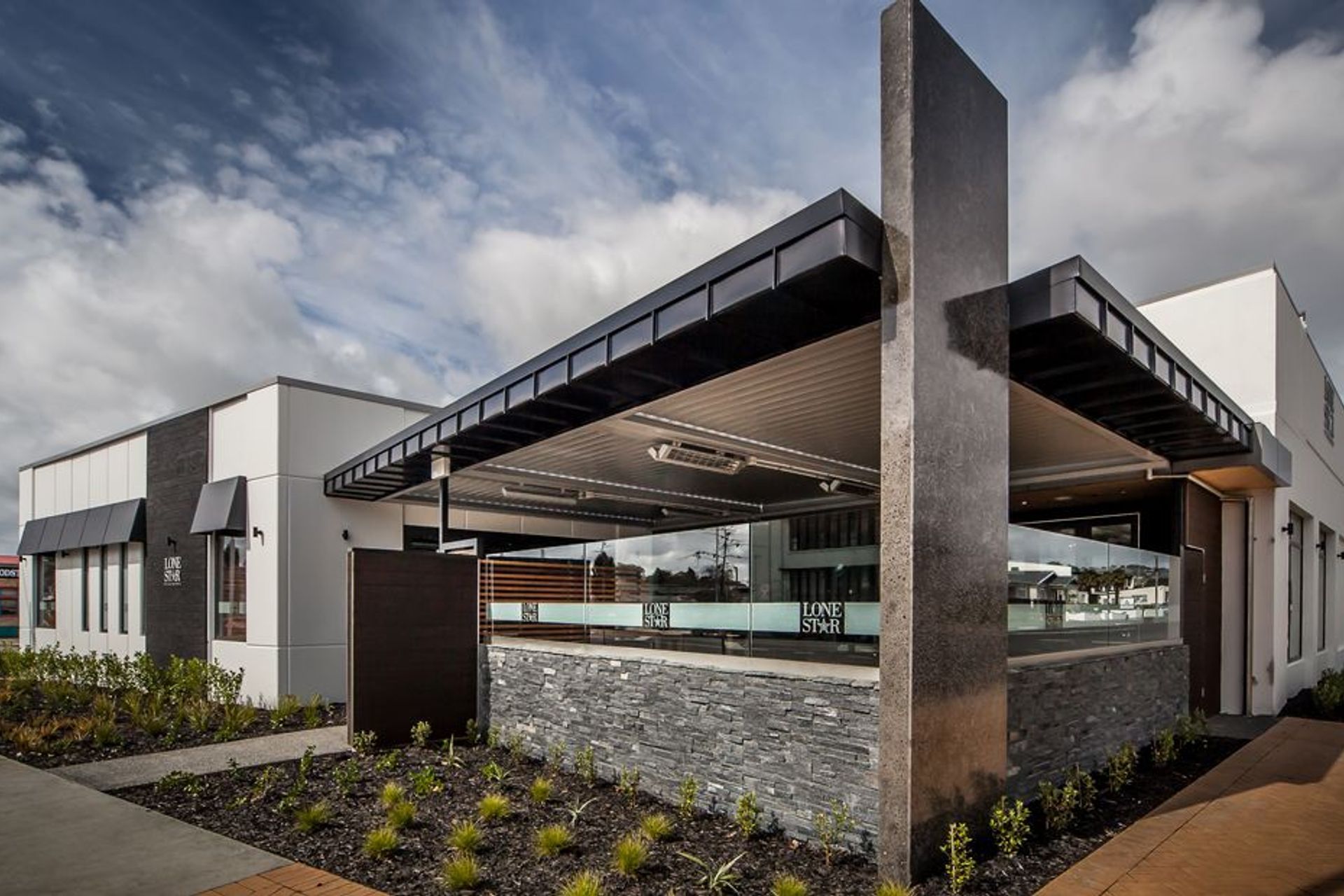 8 MASSEY - PUKEKOHE