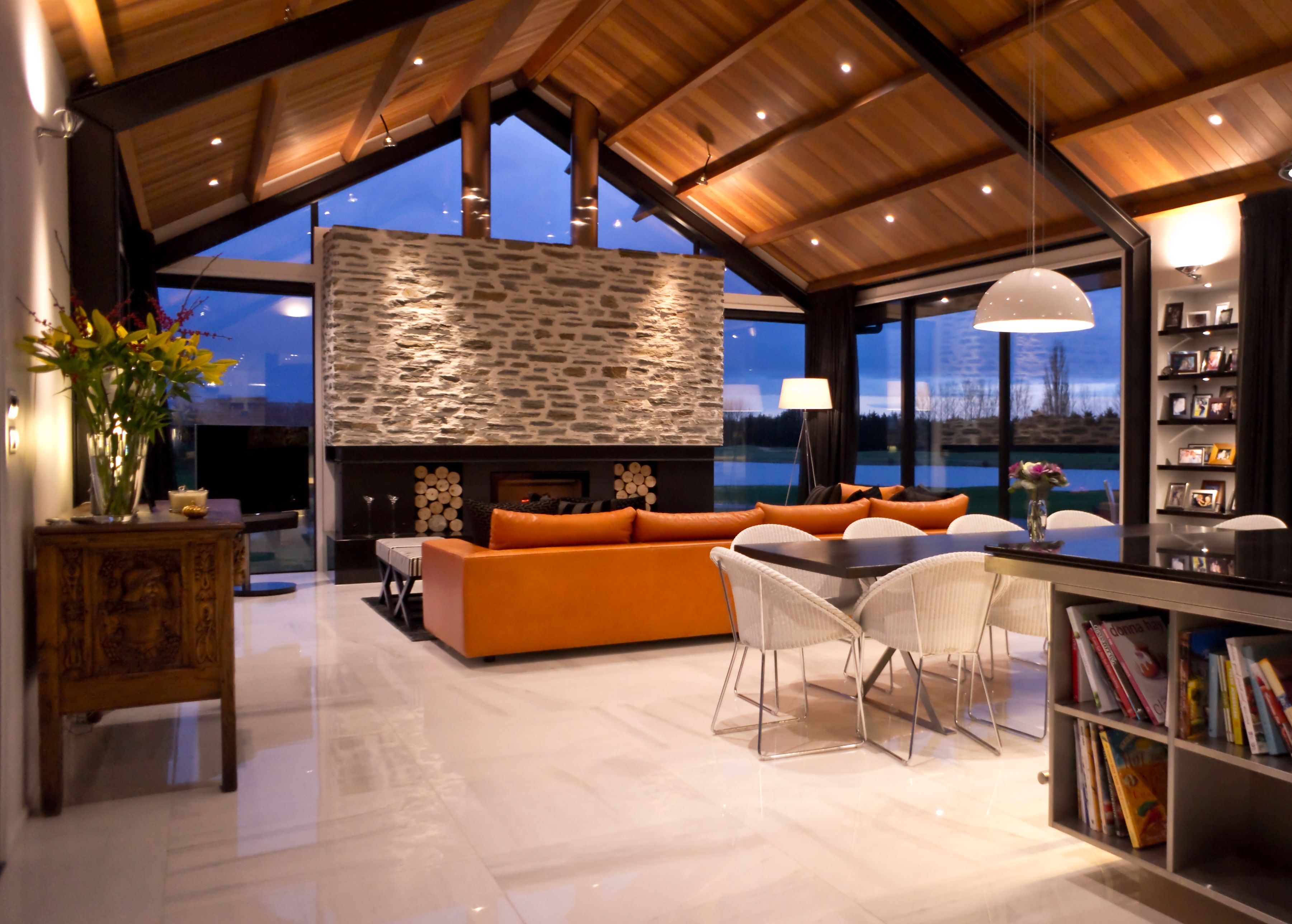 Trenzseater Interior Design