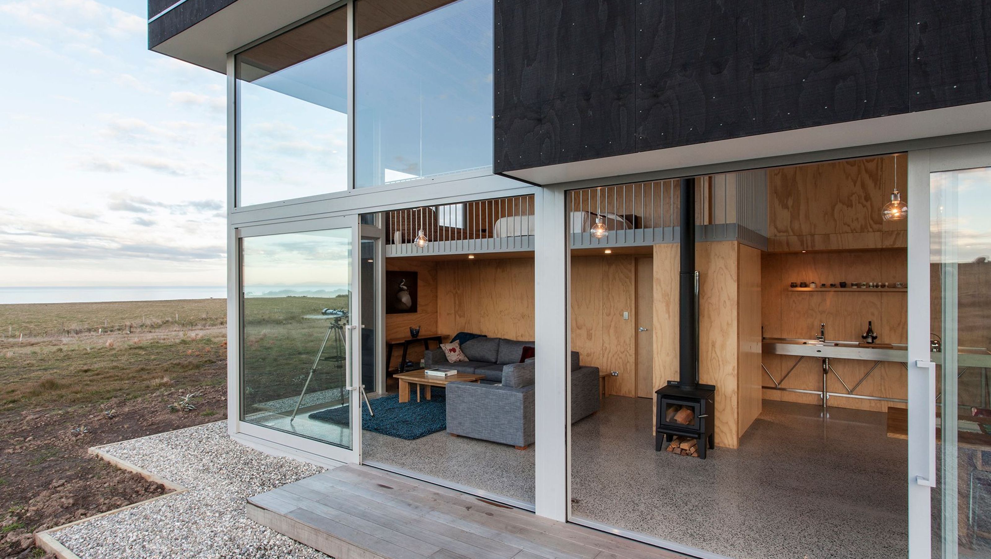 Taieri Mouth Crib