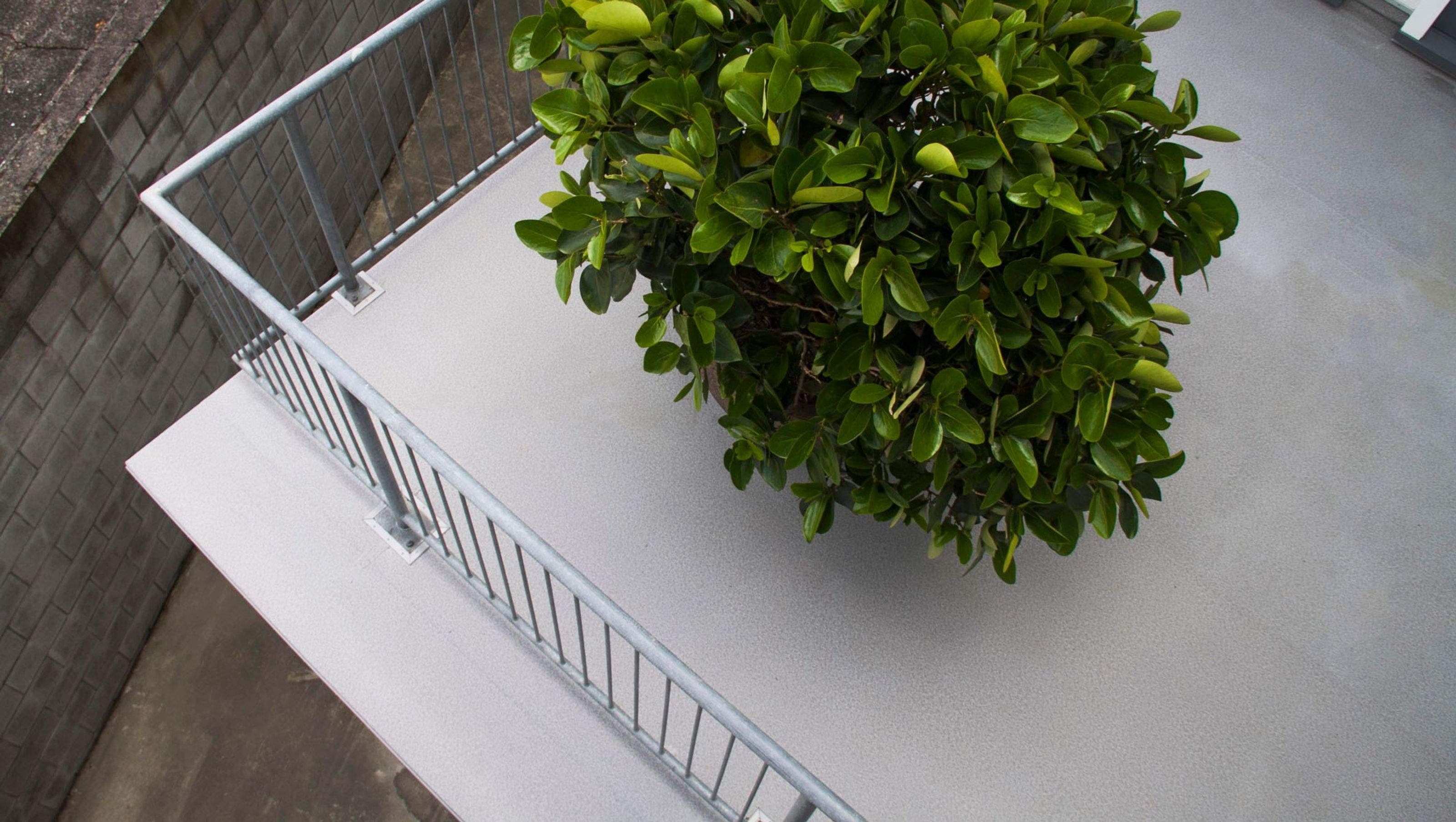 Apt Decks & Walkway