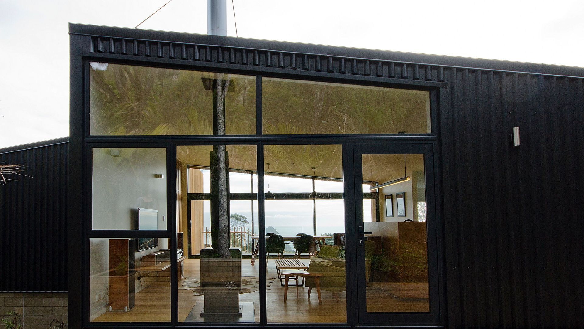 Piha House banner