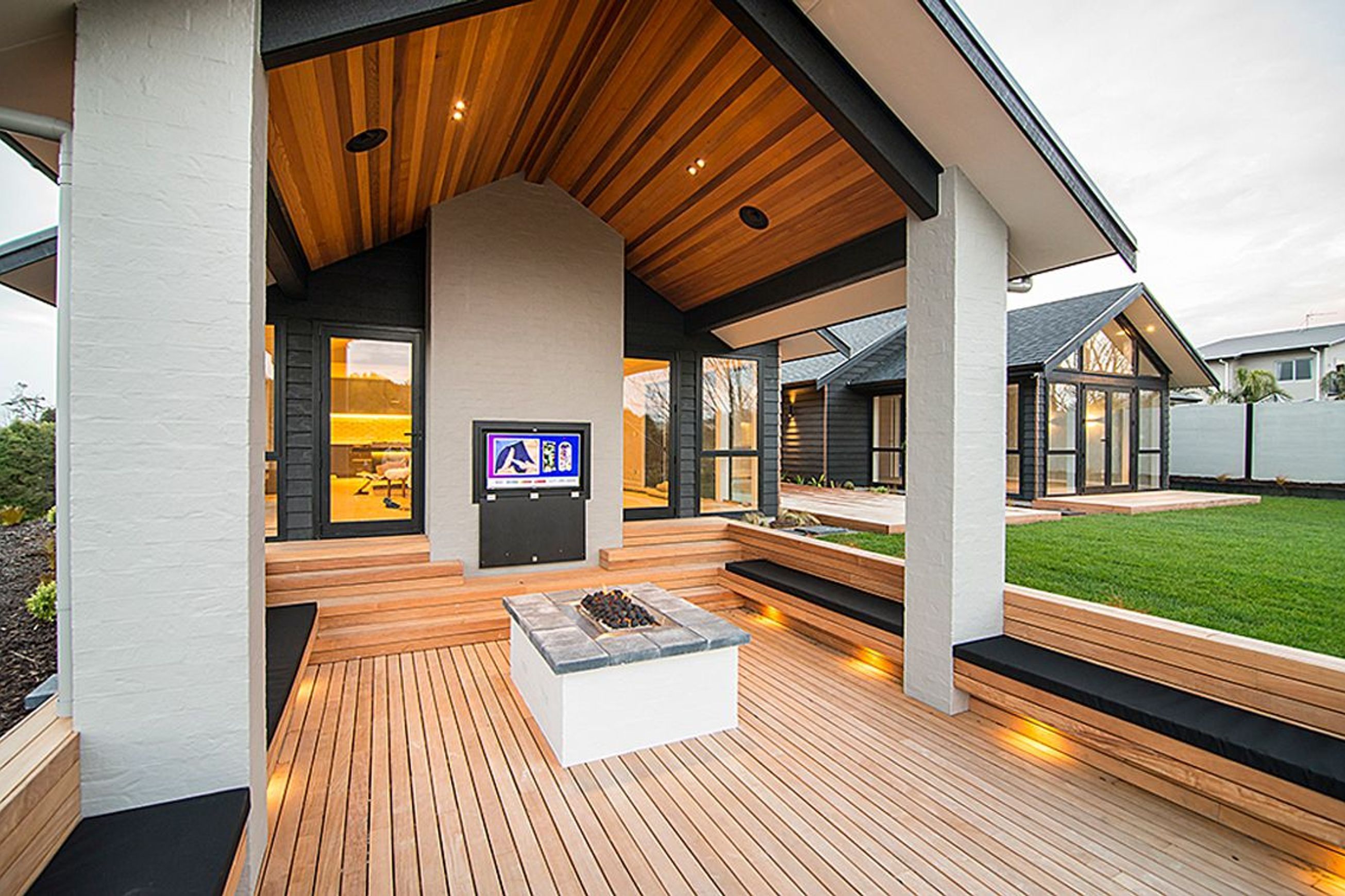 Custom Fire Design Service