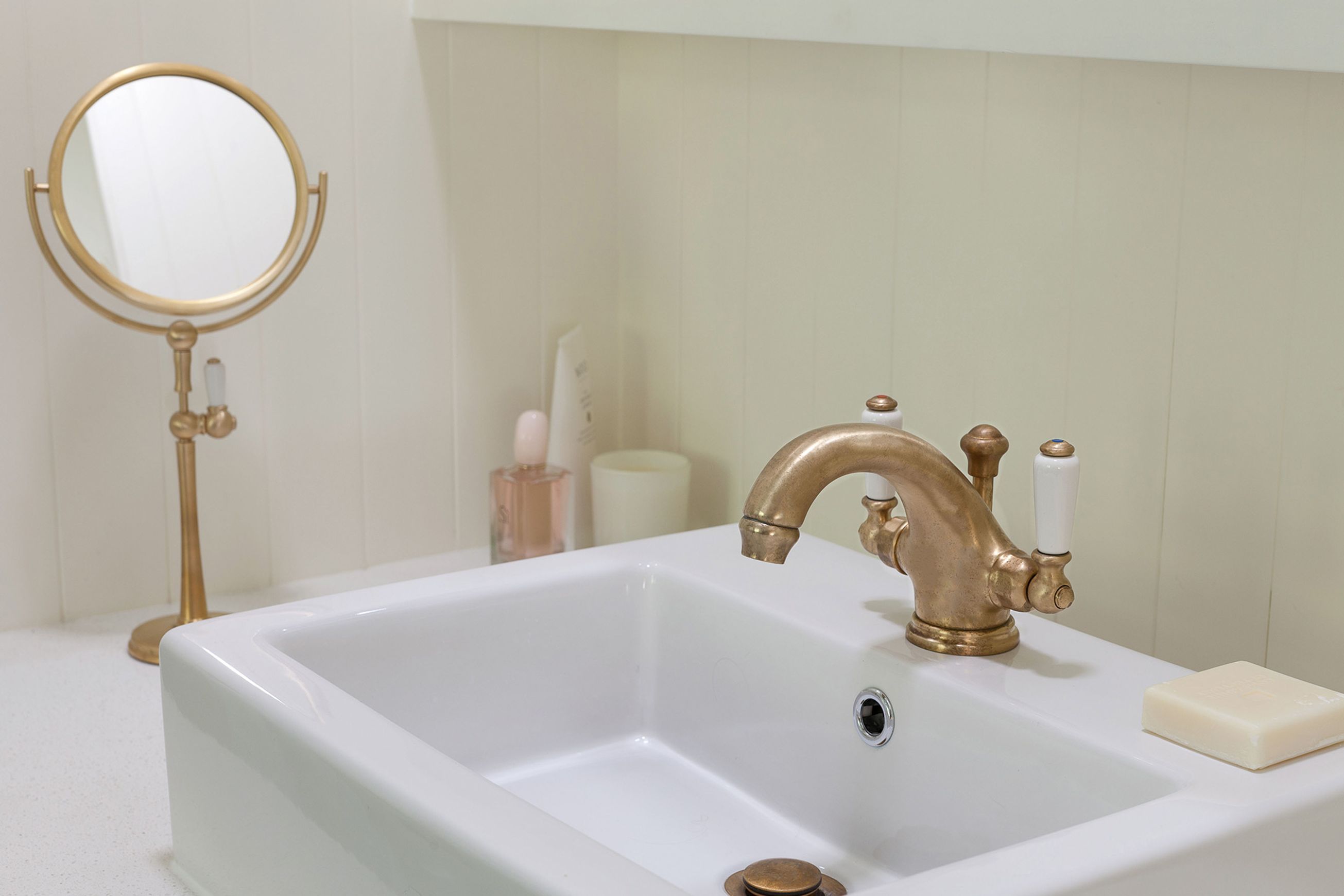 Perrin & Rowe Freestanding Shaving | Vanity Mirror