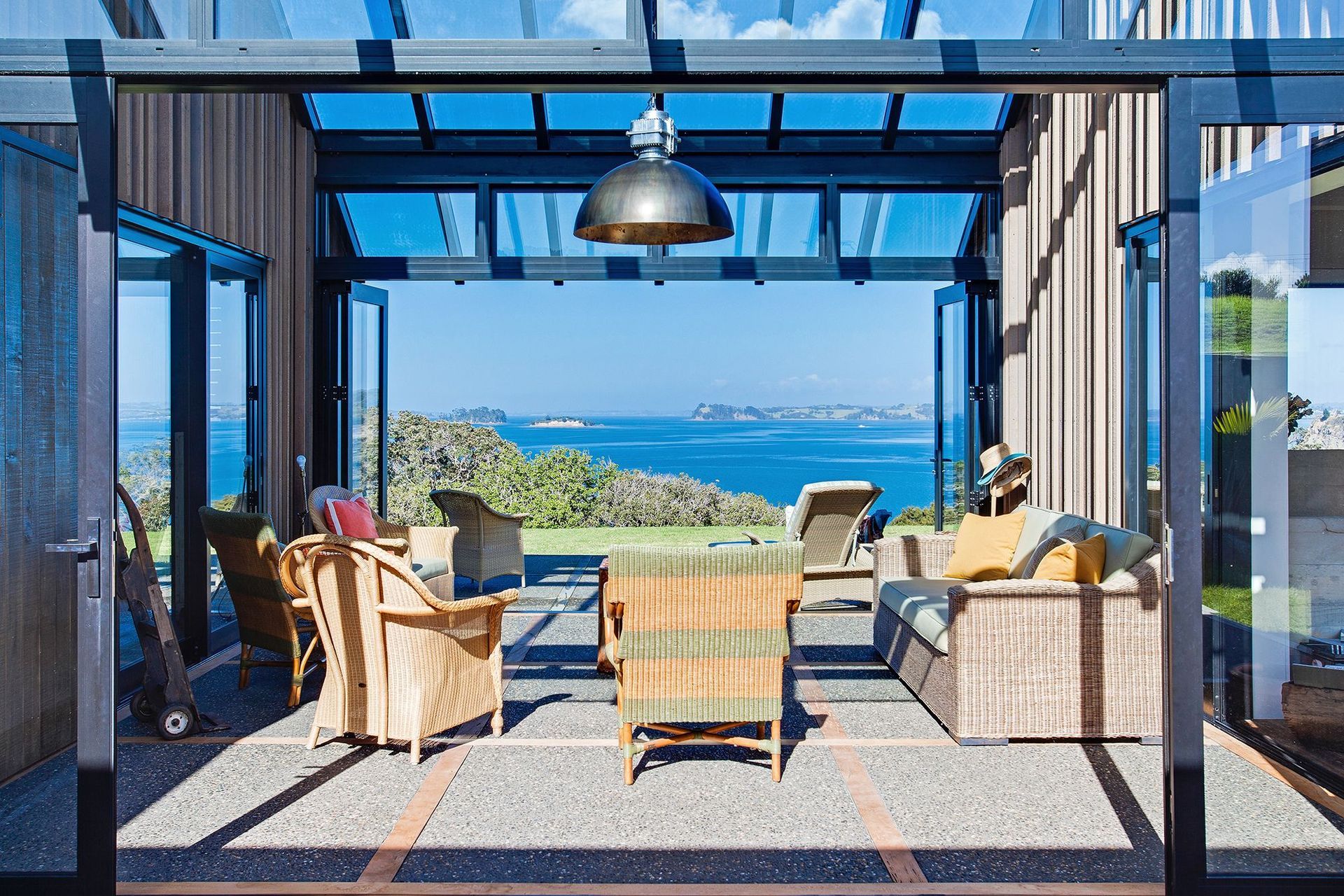 Tawharanui House