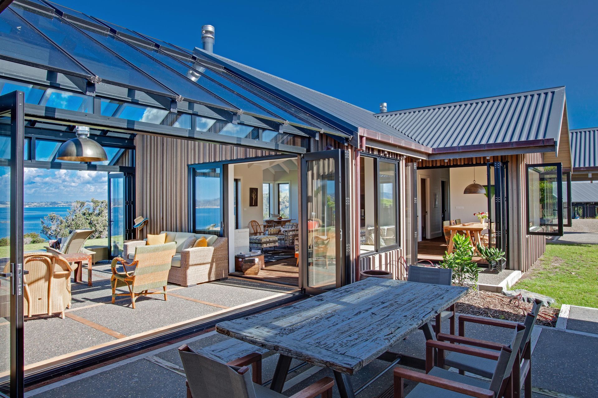 Tawharanui House