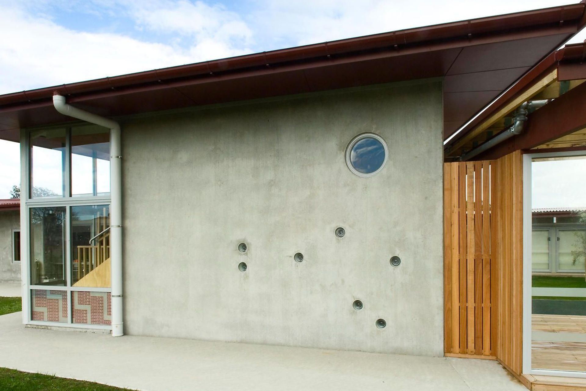 MANA TAMARIKI