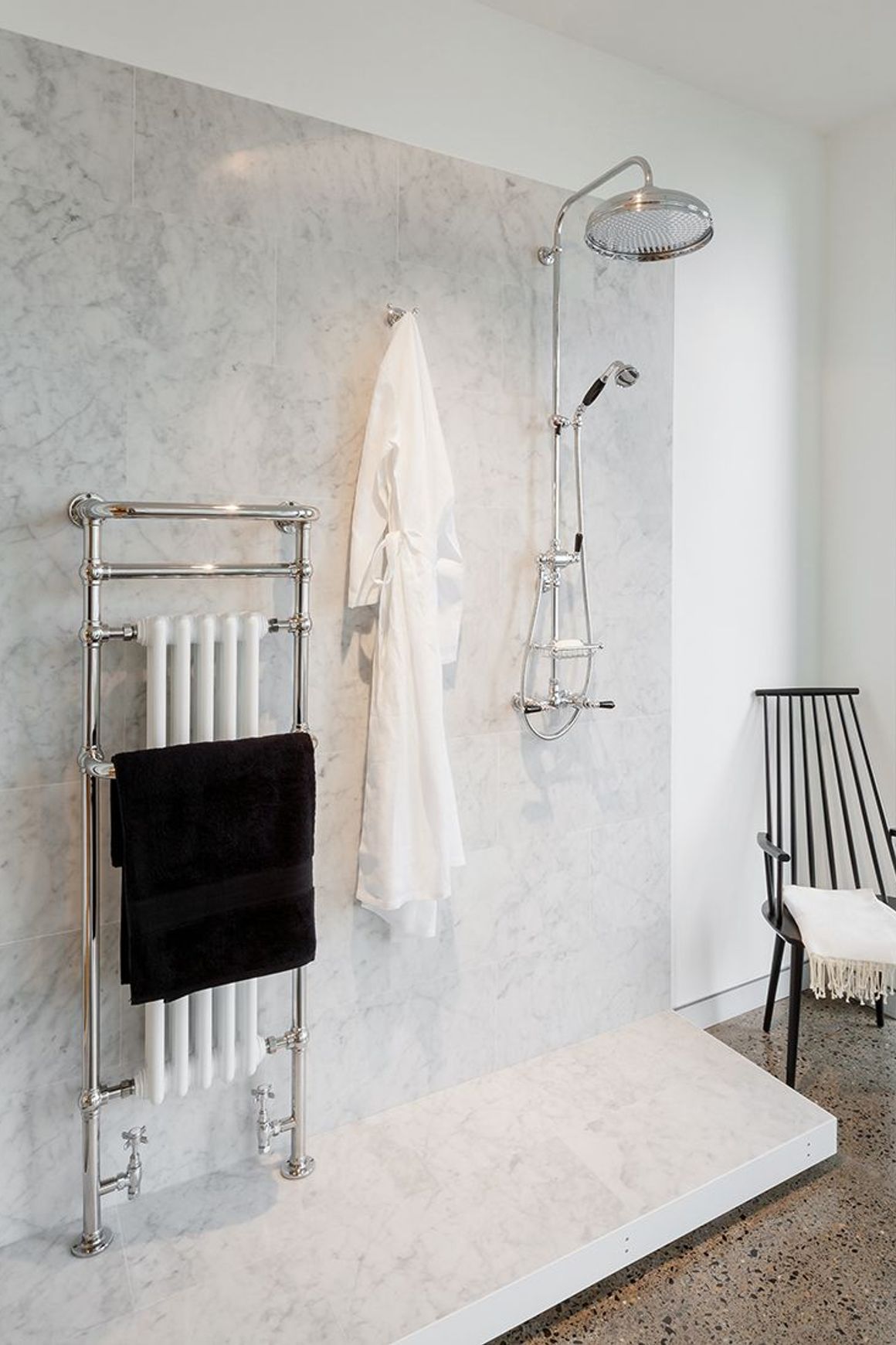 Perrin & Rowe Showers with Black Porcelain