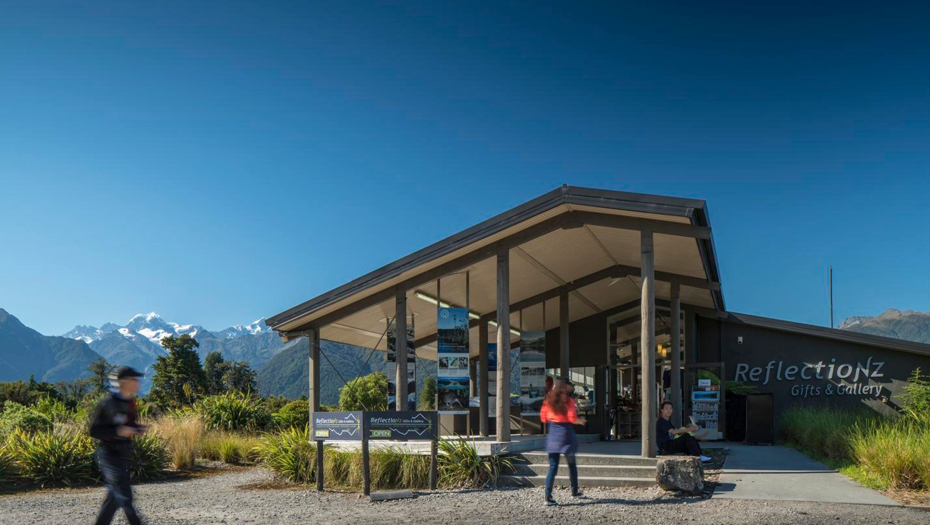 Lake Matheson Centre