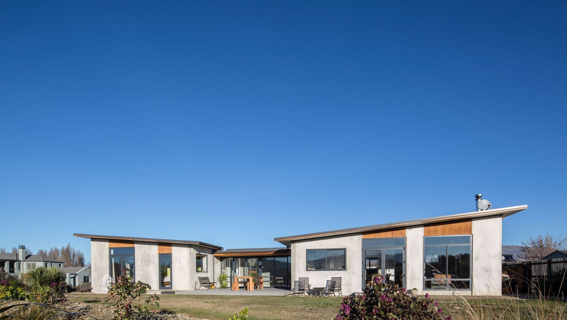 Clutha River Concrete House banner