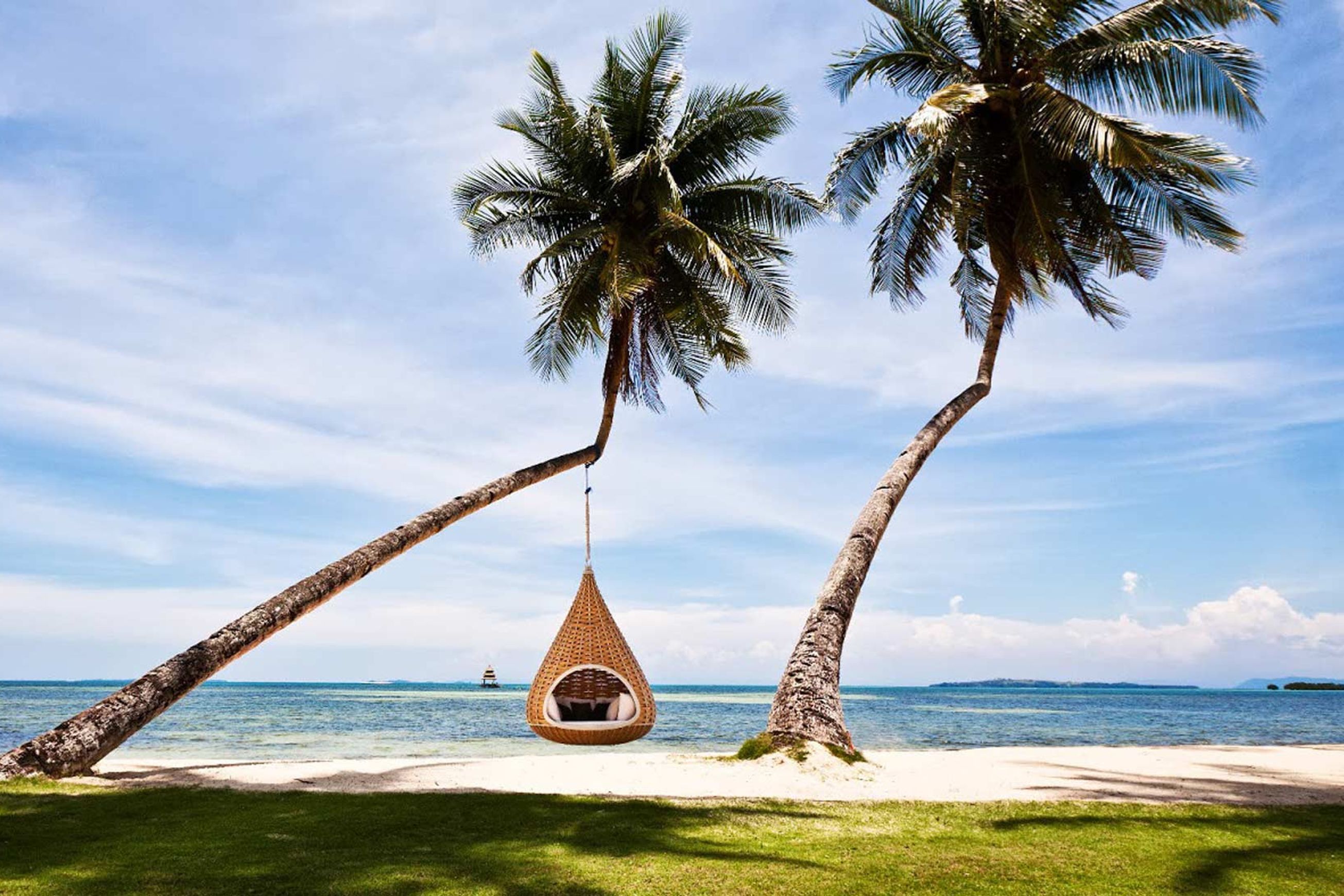 Nestrest Outdoor Lounger by Dedon