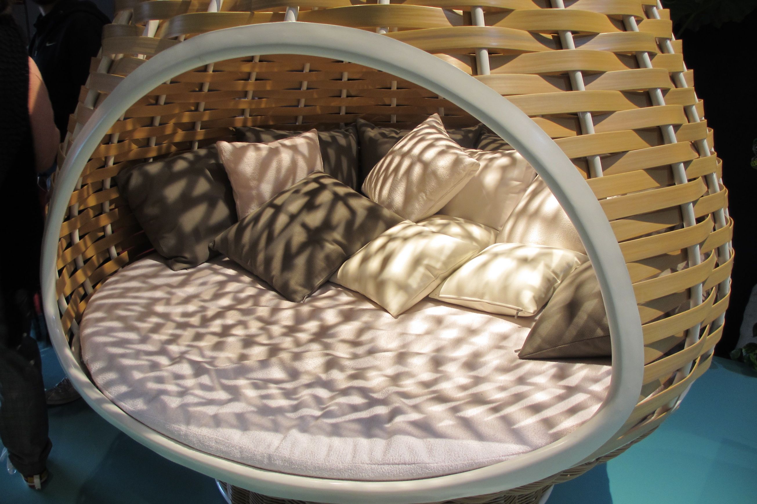 Nestrest Outdoor Lounger by Dedon