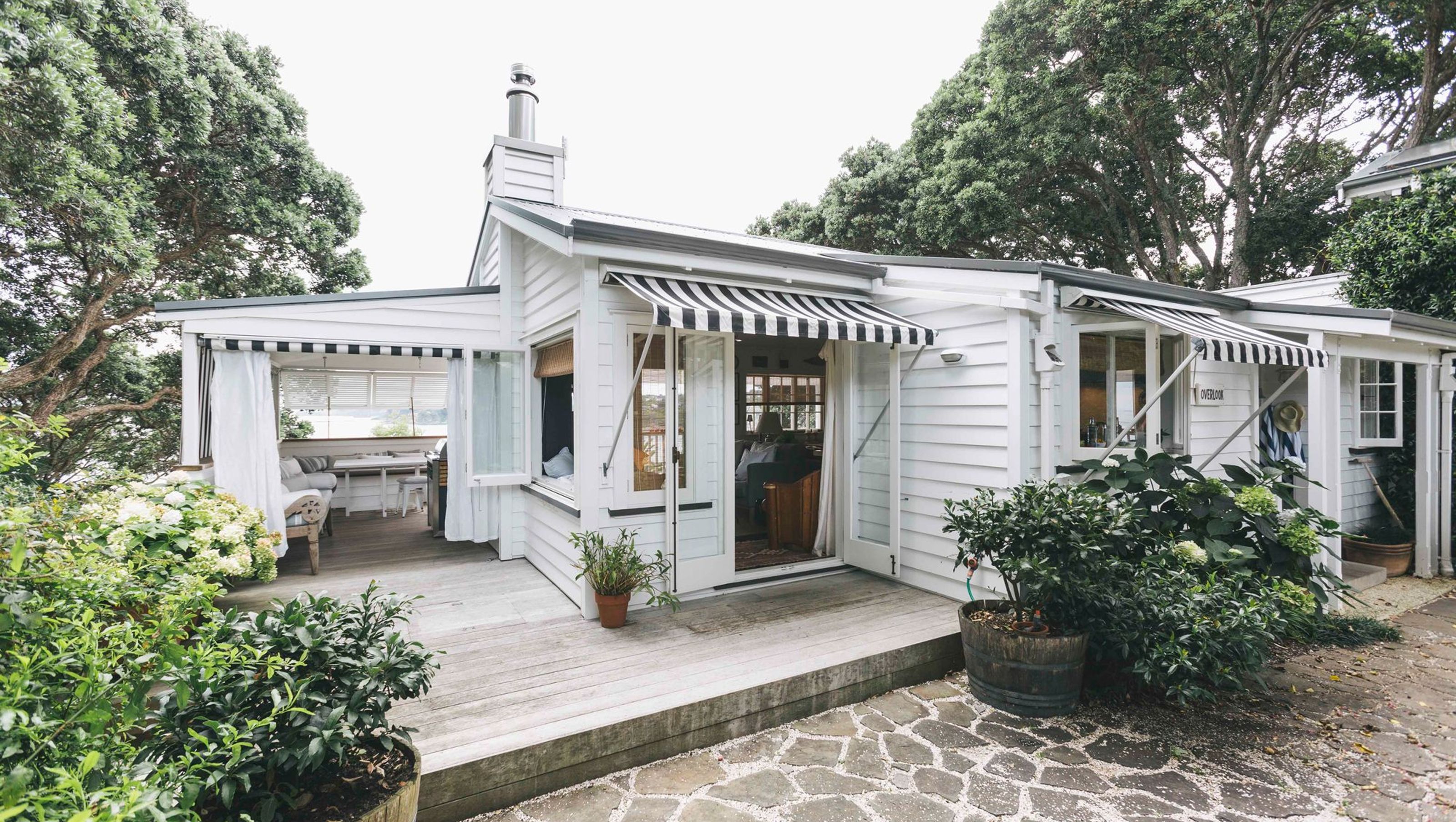 Waiheke Overlook Cottage