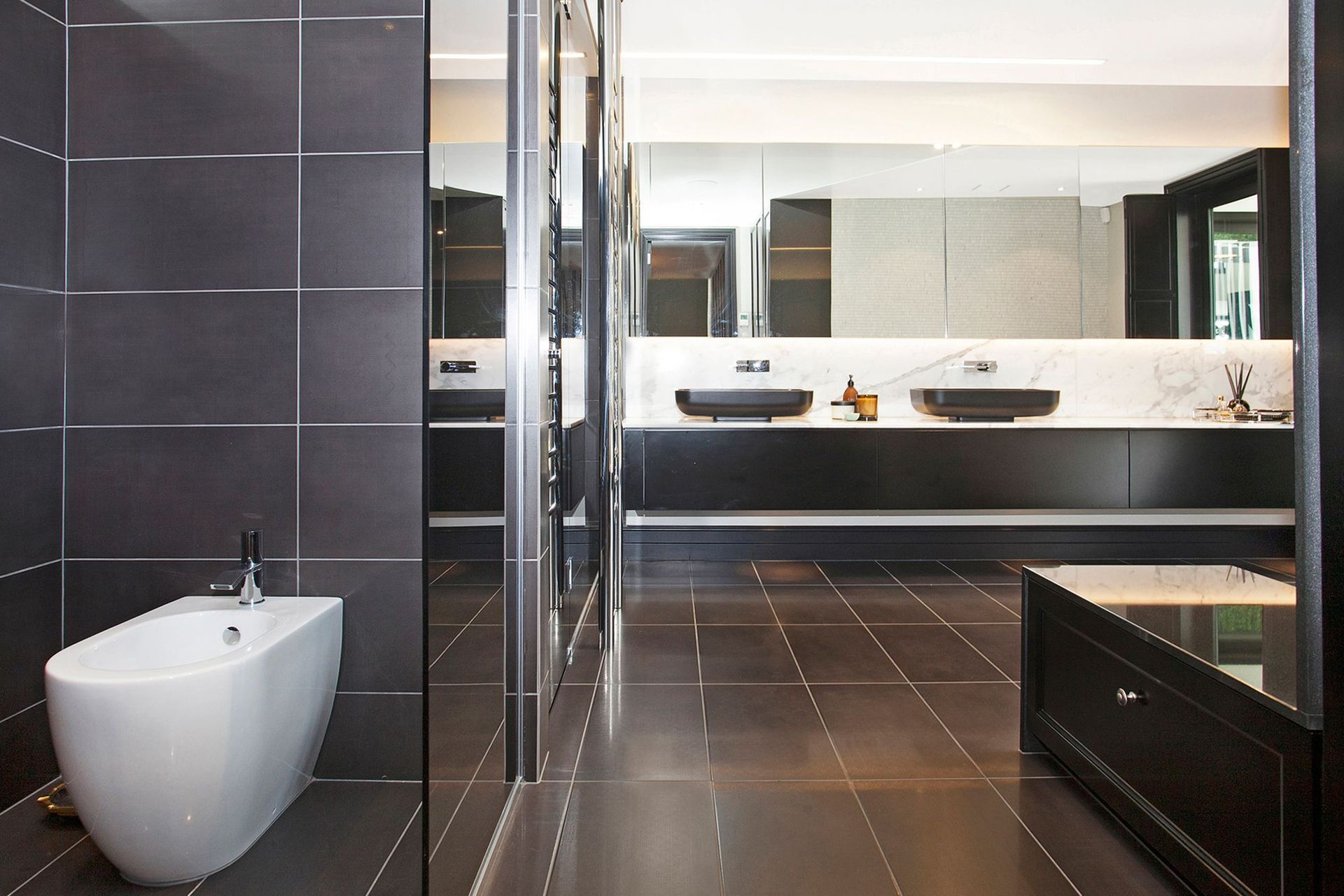DJ Hewitt Show Home
