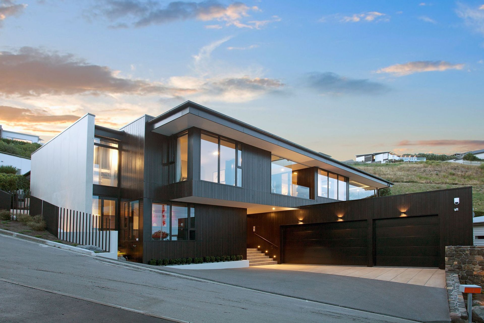 DJ Hewitt Show Home