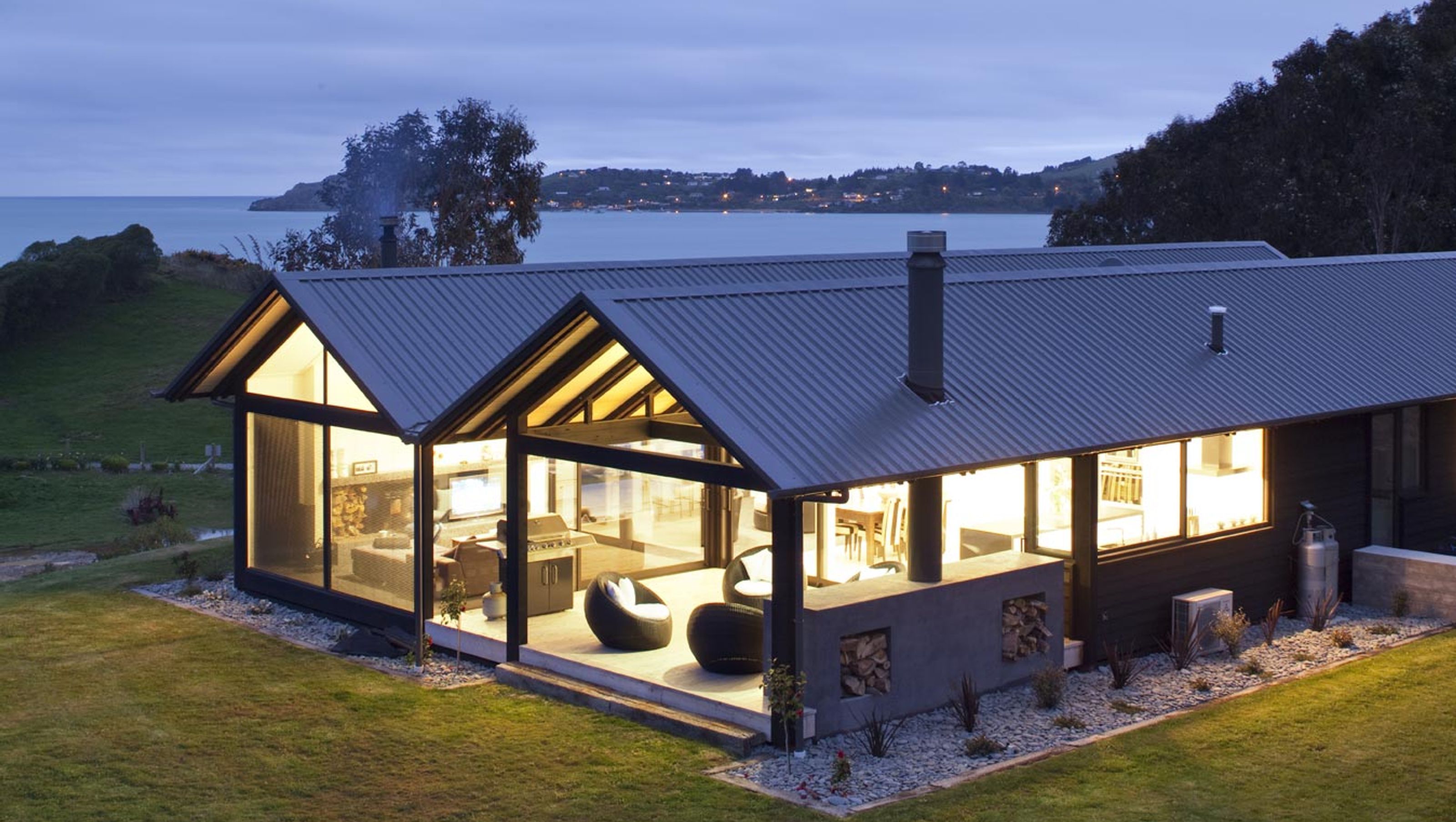 Moeraki Bach