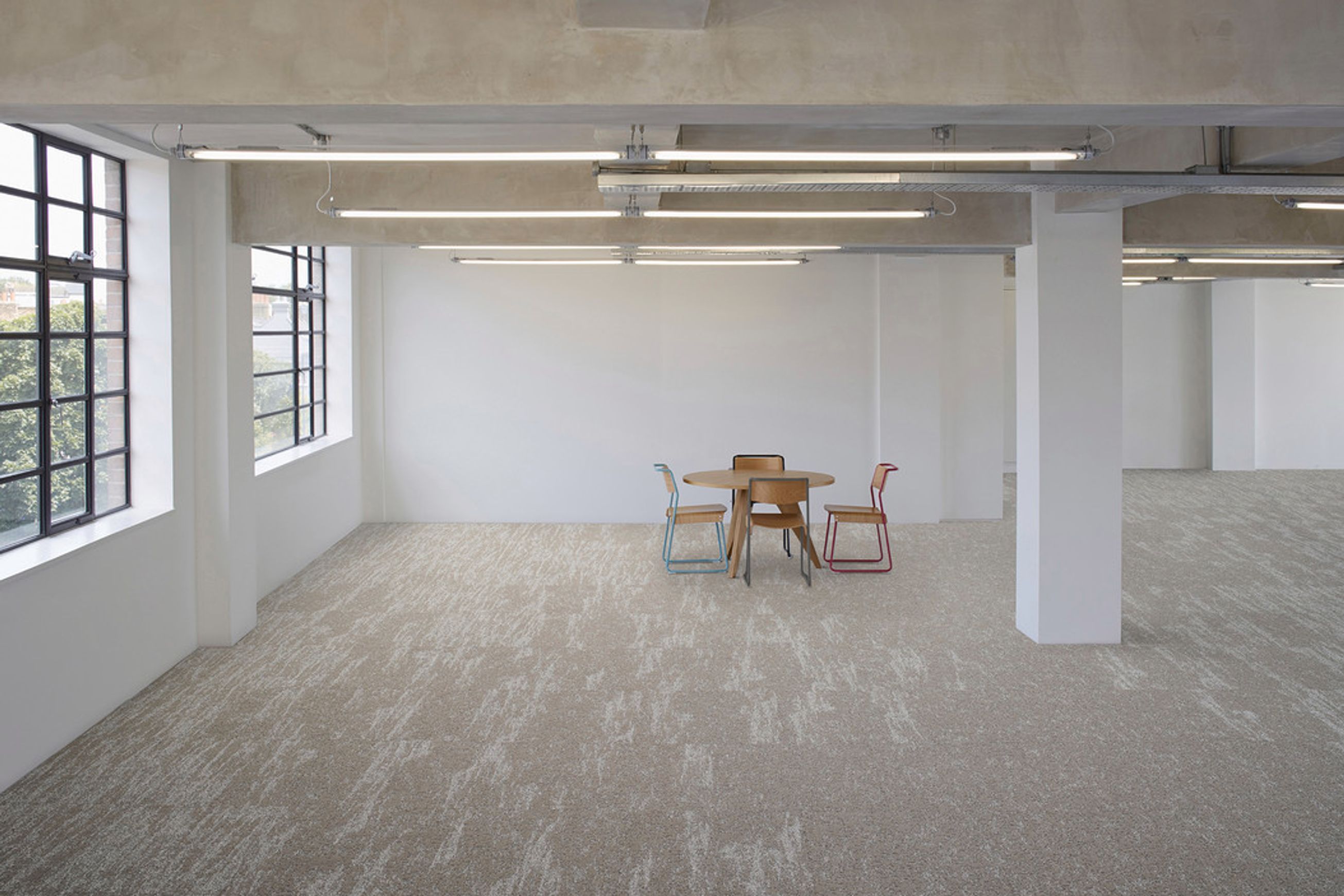 Leaf carpet tiles Handcraft Collection by modulyss®