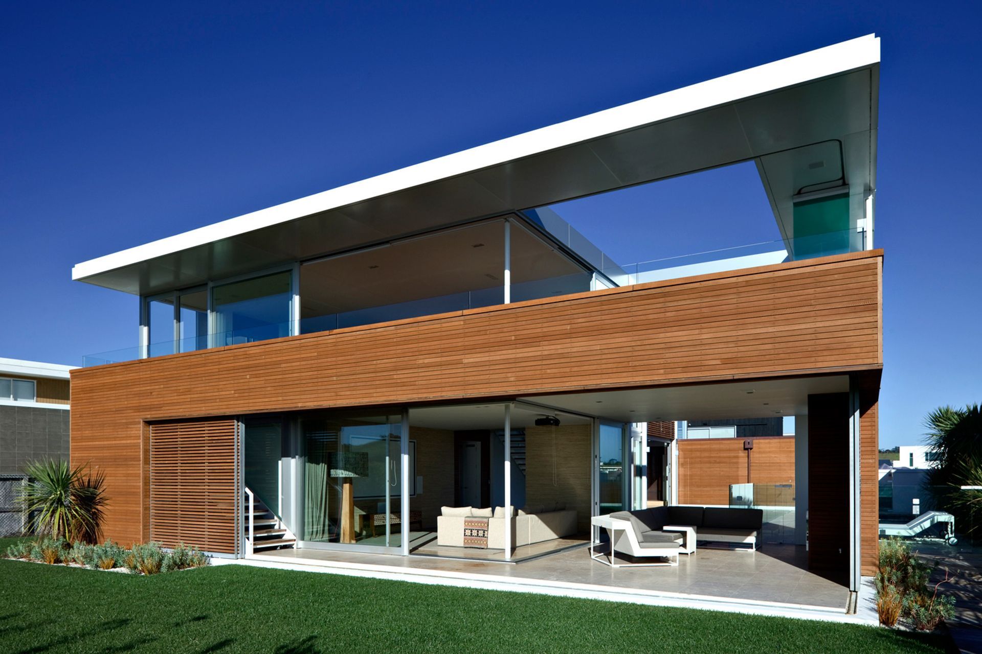KARAHU HOUSE