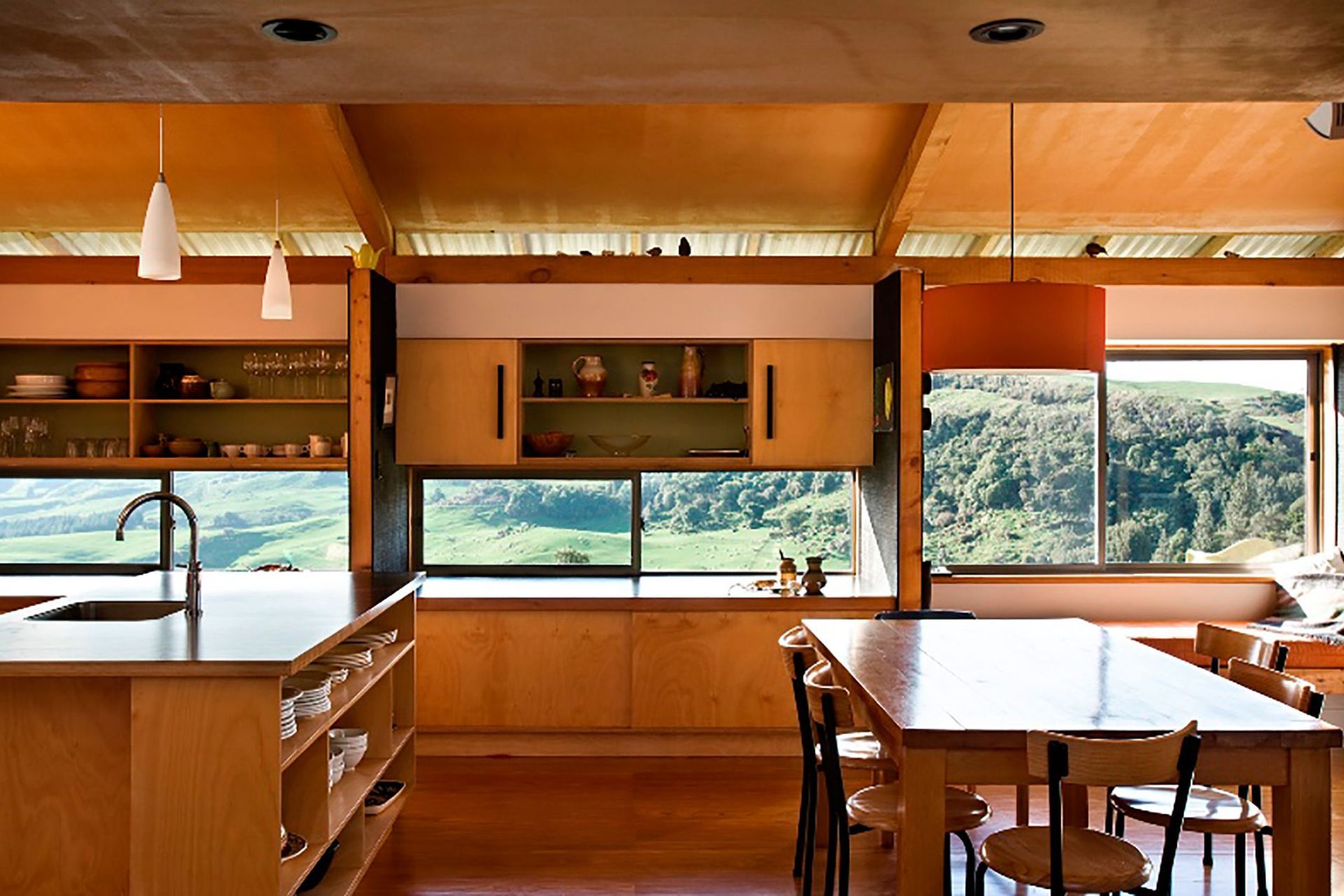Otoparae House