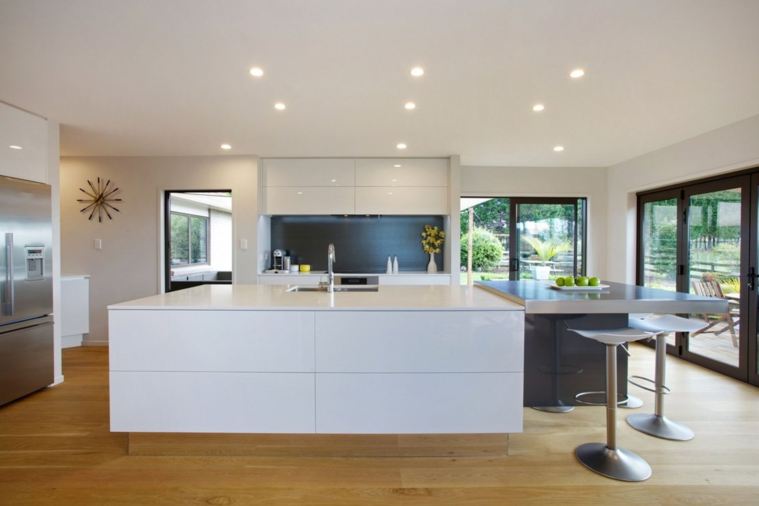 Contemporary / Modern Kitchens