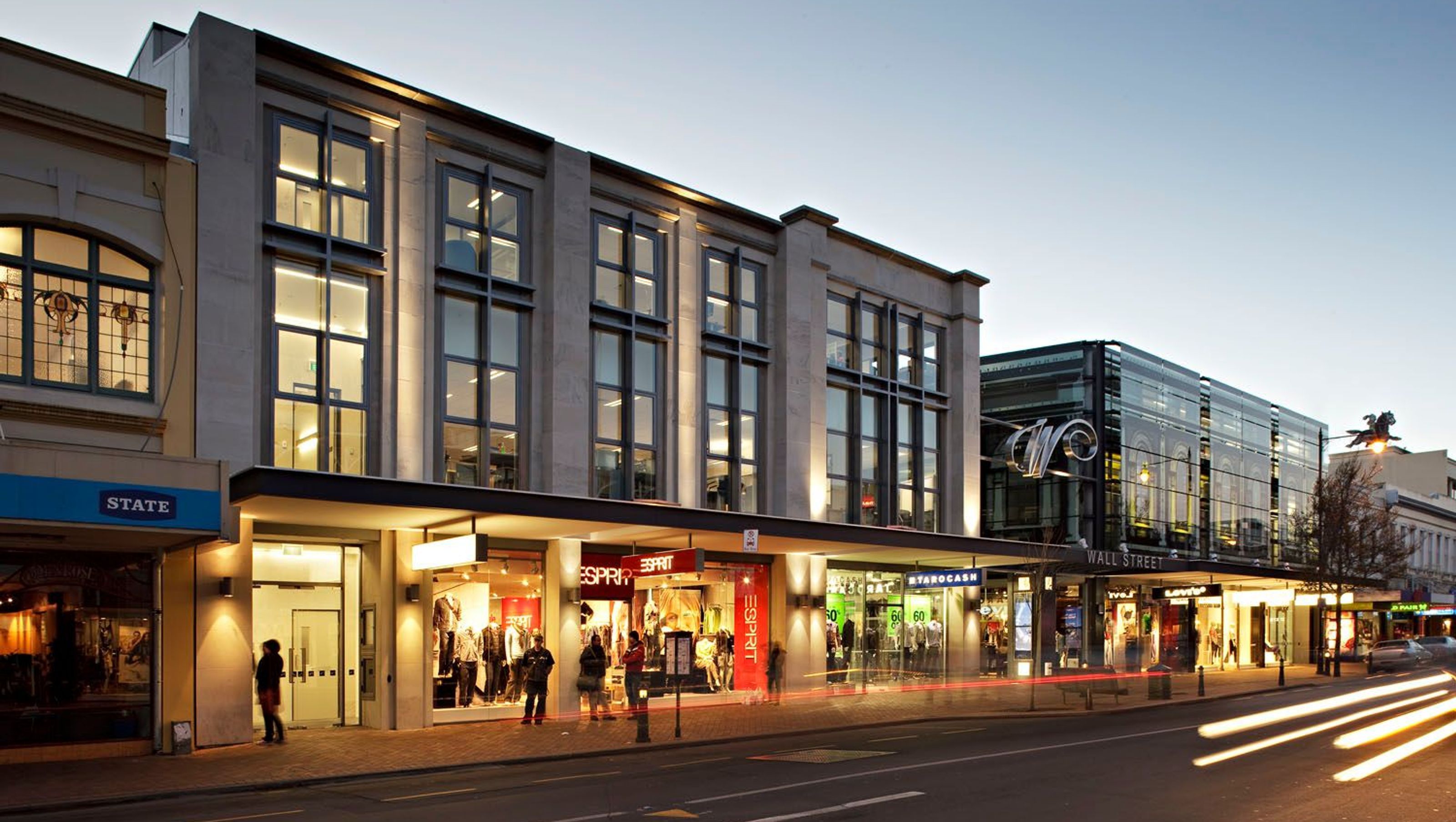 Wall Street Retail Centre