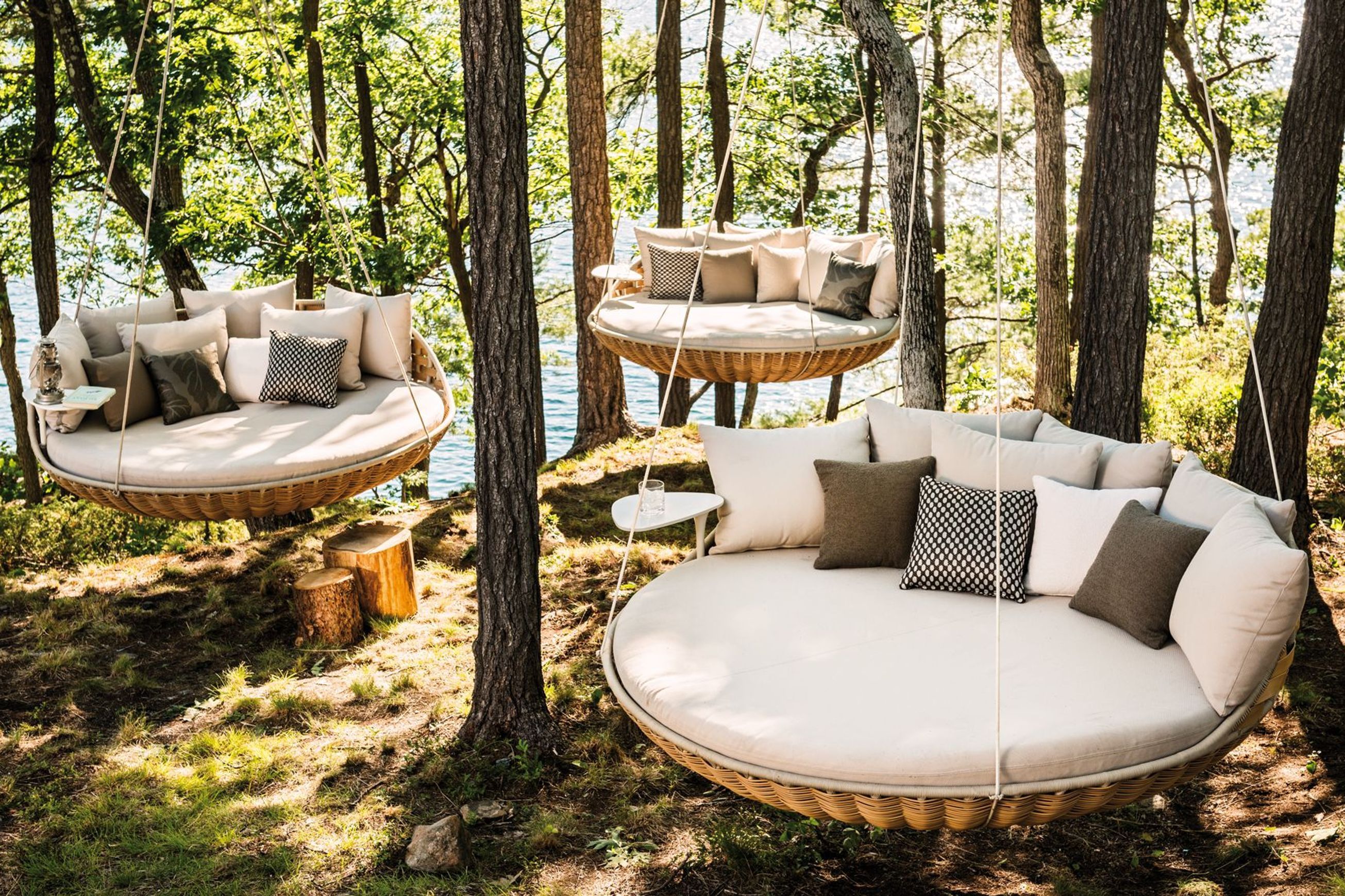 Swingrest Outdoor Hanging Lounger by Dedon