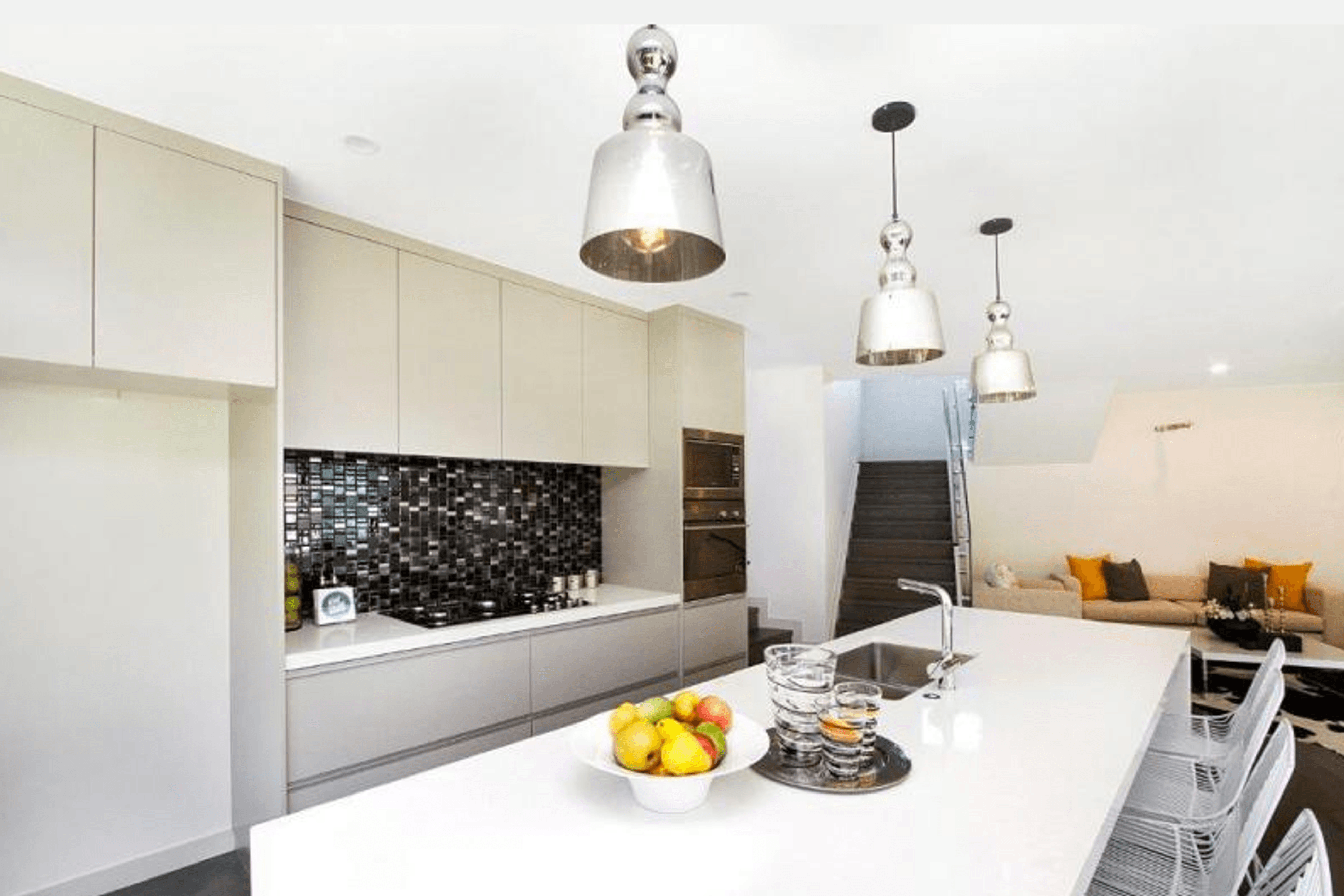 Handle-Less Look Kitchens