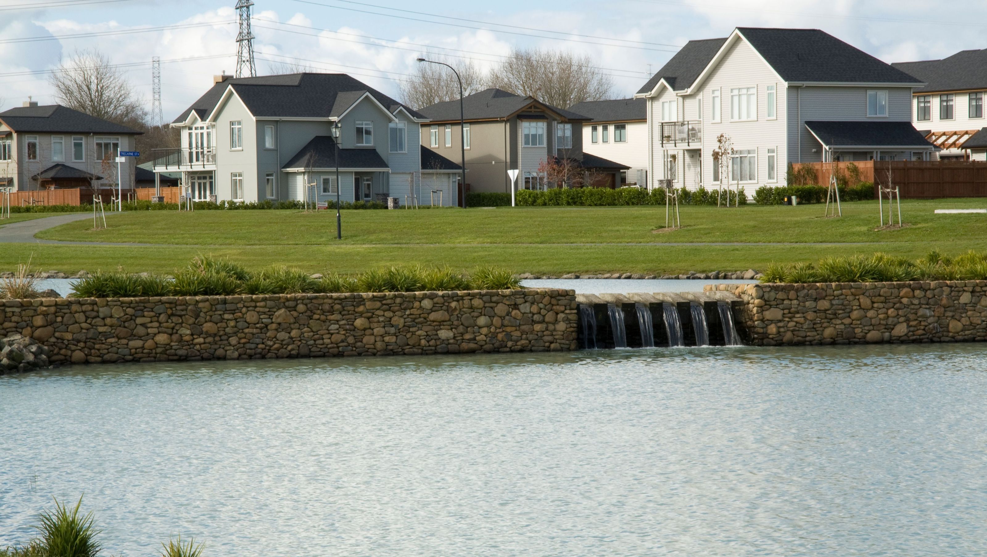 Karaka Lakes
